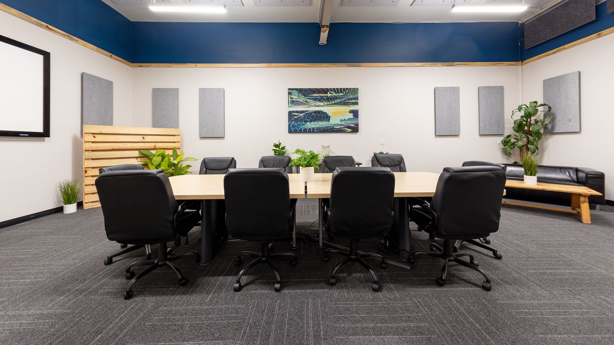 Bison Room9 - JoshLovesLight-min.jpg