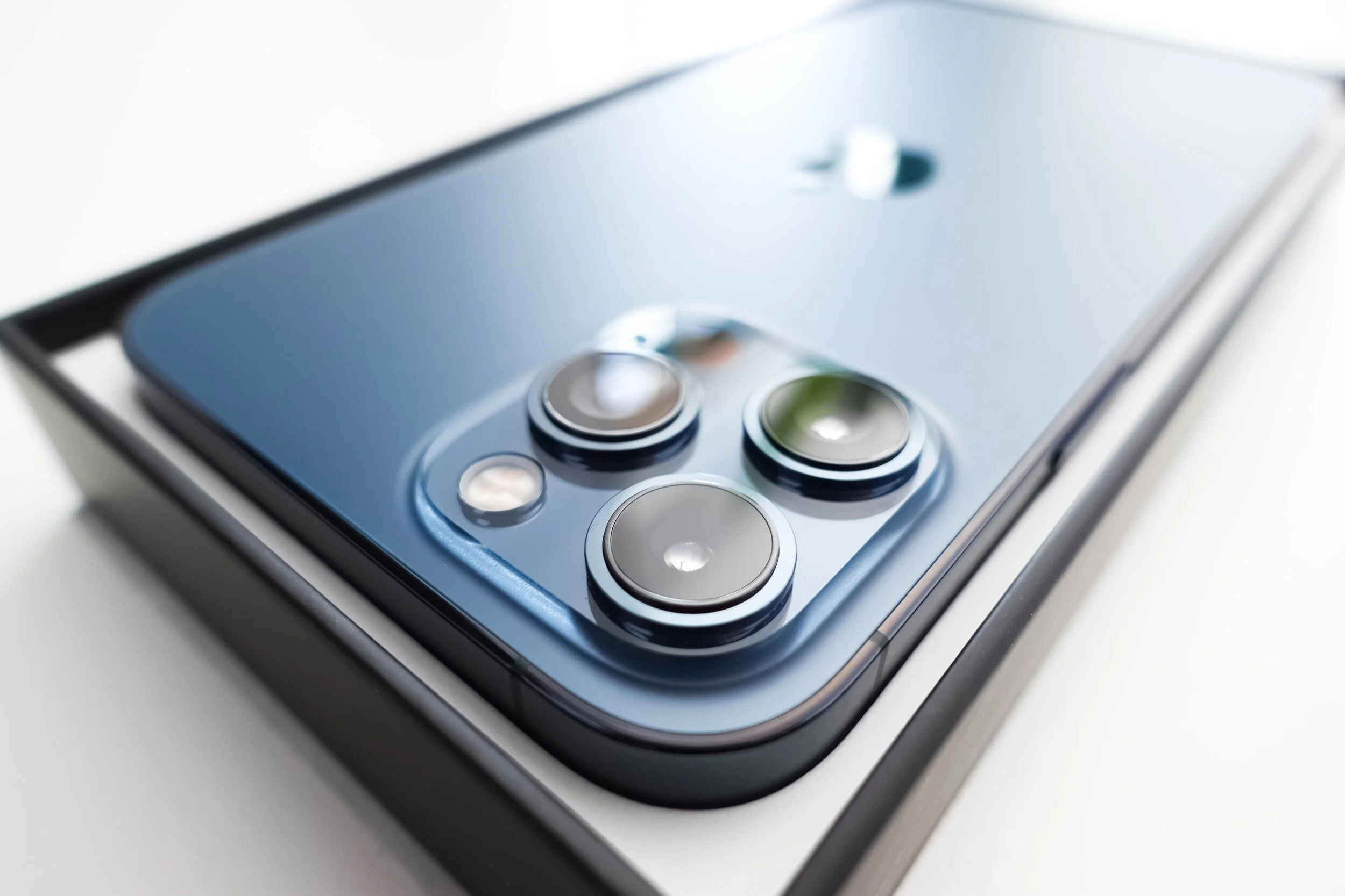Grover secures $1BN to democratise consumer tech 