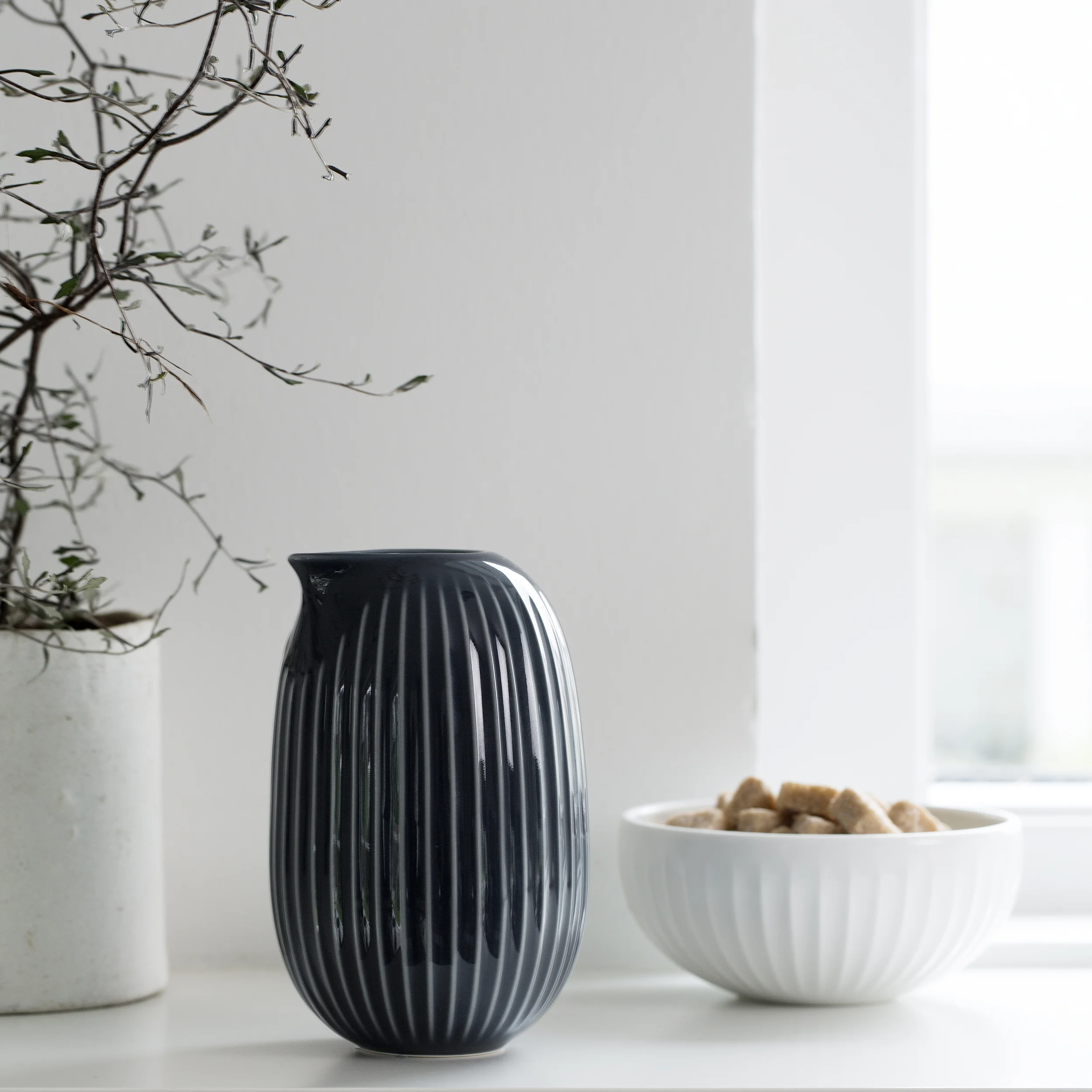 Hammershøi Jug Antracite 1B.jpg