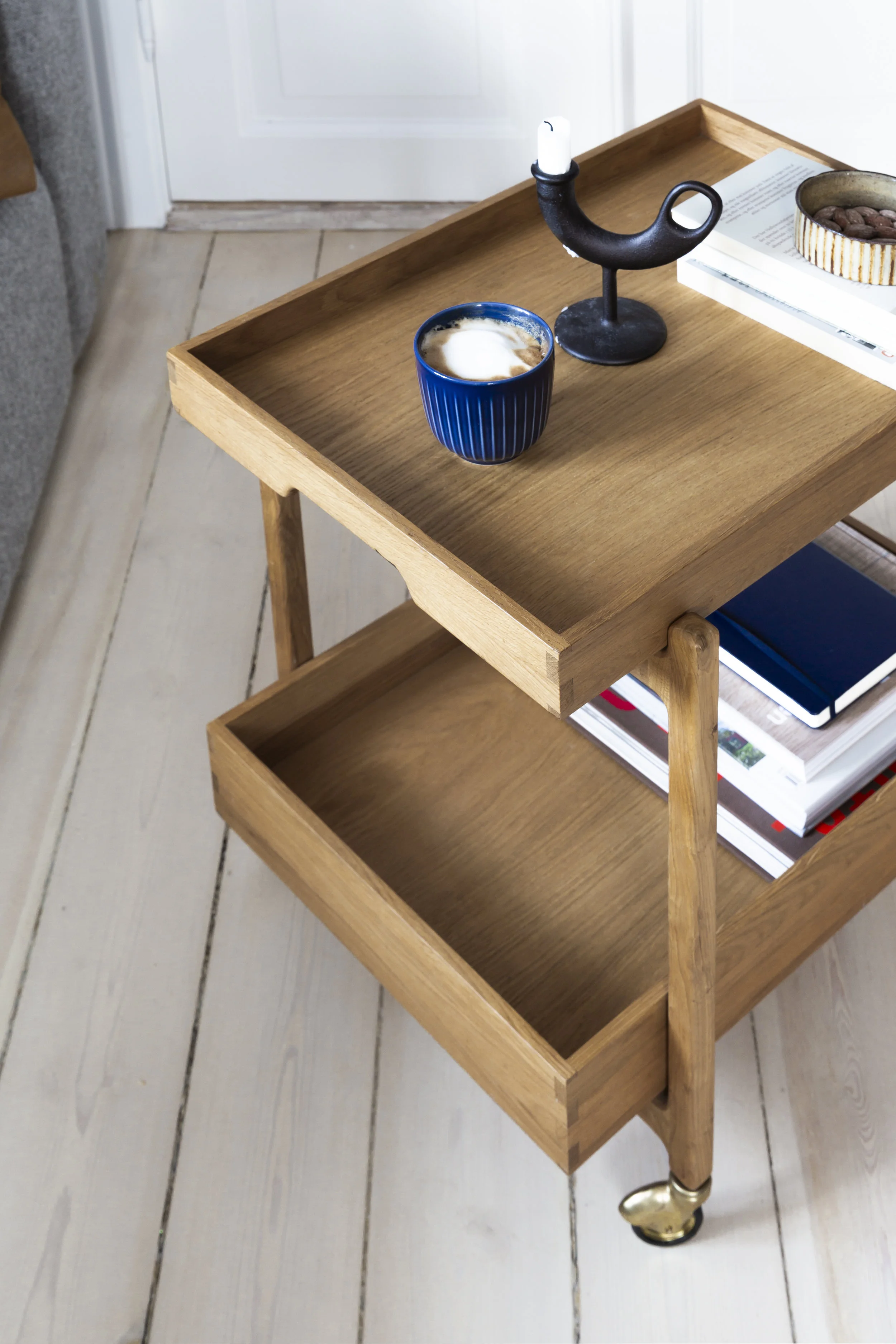 Brett_Tray_Table_2.jpg