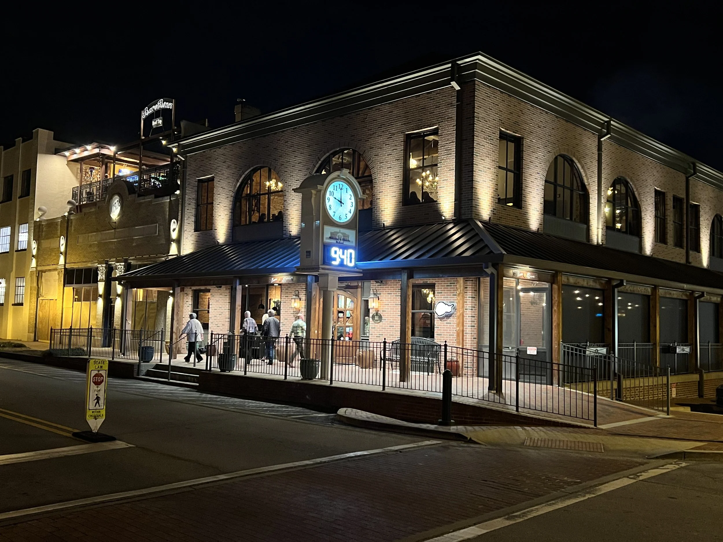 bare-bones-steakhouse