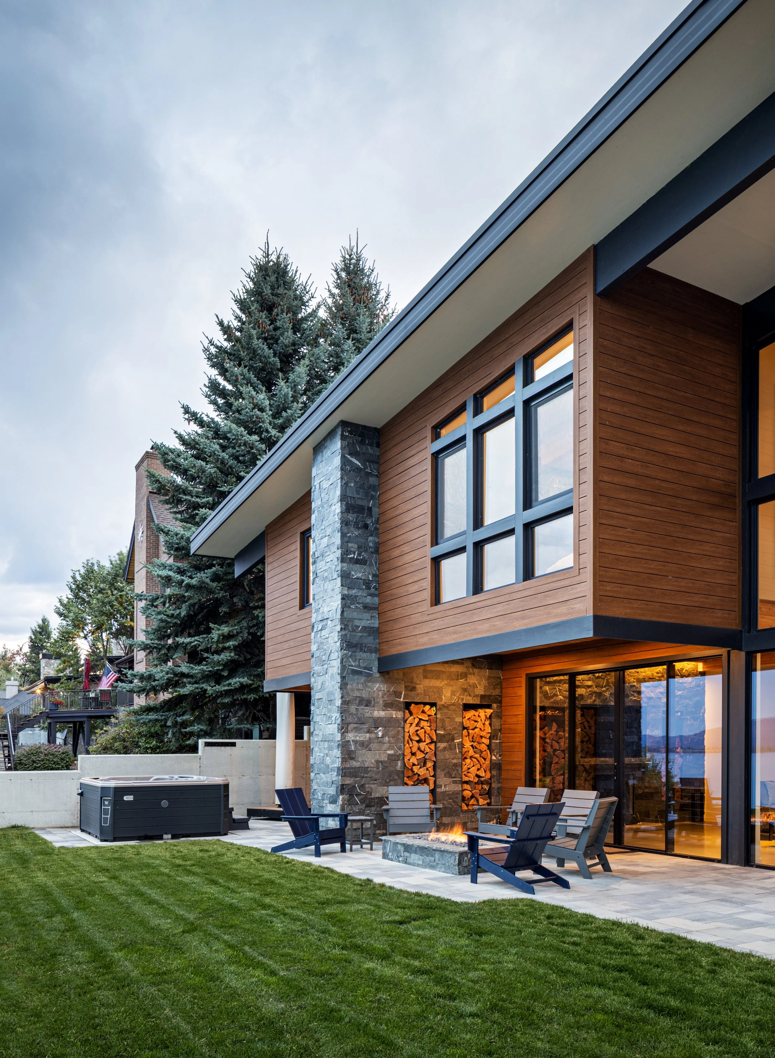 Whisky Jack, patio, spa, wood storage, indoor-outdoor living