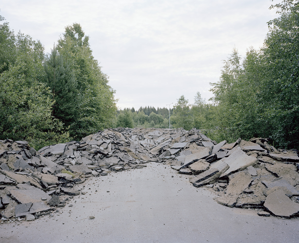    Lifted bitumen     2011  chromogenic print 100 x 123cm 