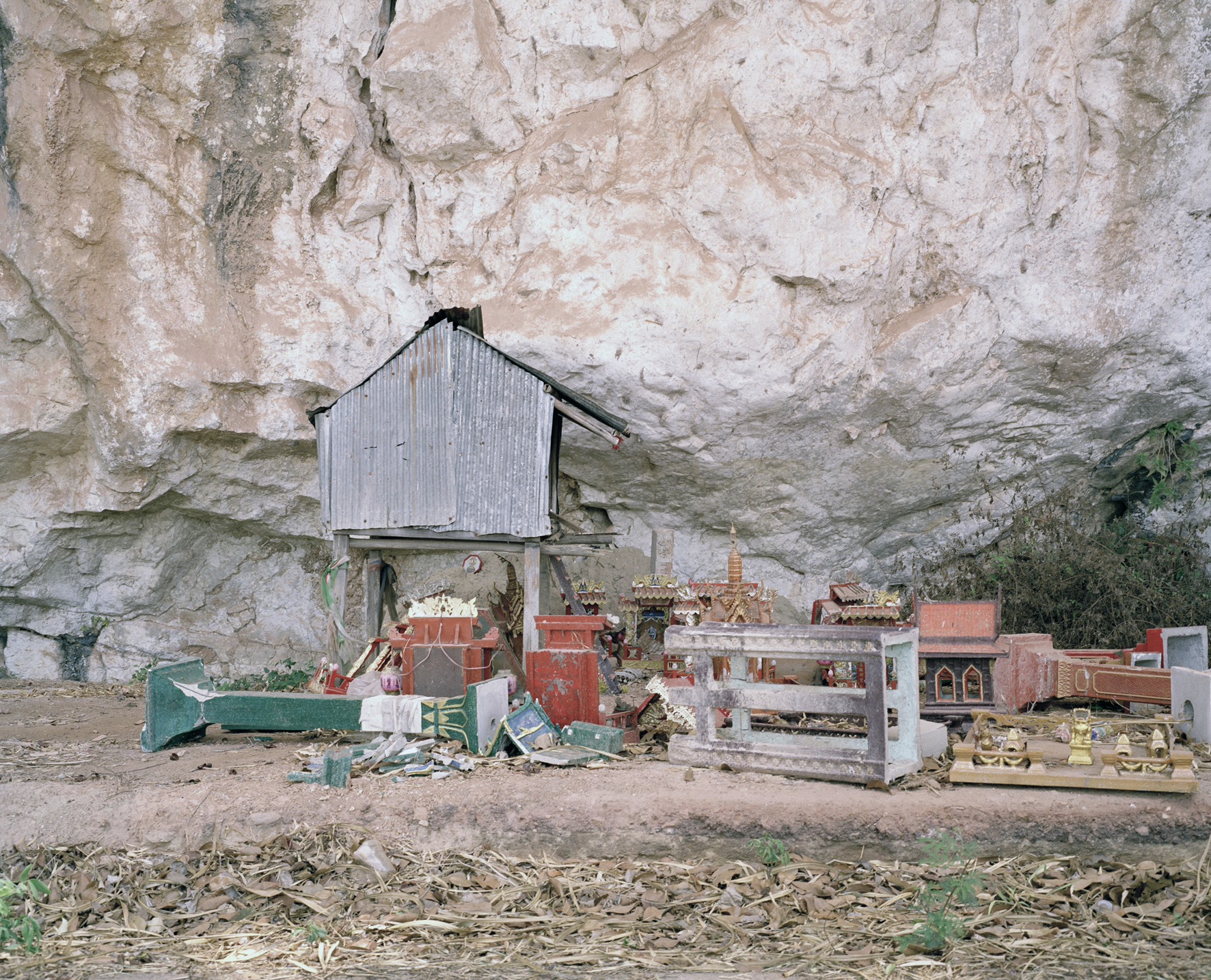   Shrines &nbsp;2011&nbsp; Photomural on Adshell paper&nbsp; 243 x 300 cm 