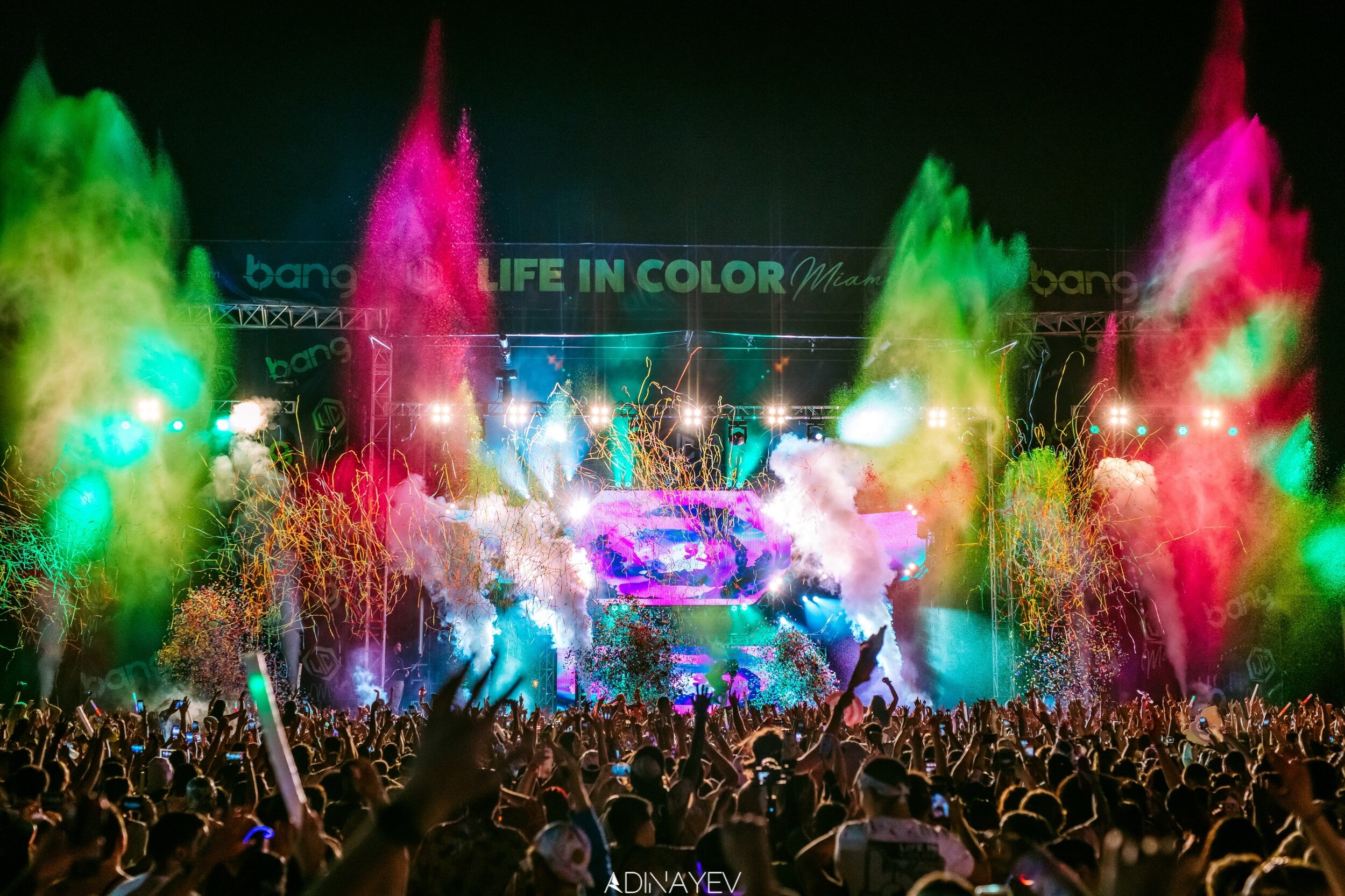 LIFE IN COLOR 2019