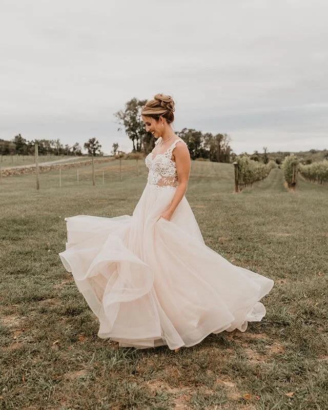 We were sooo in love with Erika&rsquo;s dress, loved everything about this beautiful wedding! 😍😍❤️