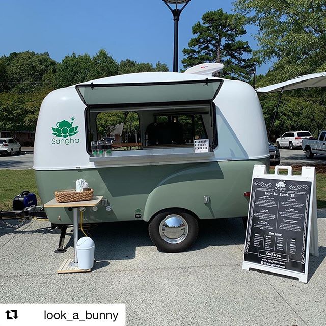 #Repost @look_a_bunny with @get_repost
・・・
Ready or not, here we go, #carrboro  Super pumped to be out here with everyone today!  Hope to see some smiling faces!! #chapelhill .
.
.
#mobiletea #mobileteabar #befreetotea #thebazaarcarrboro
