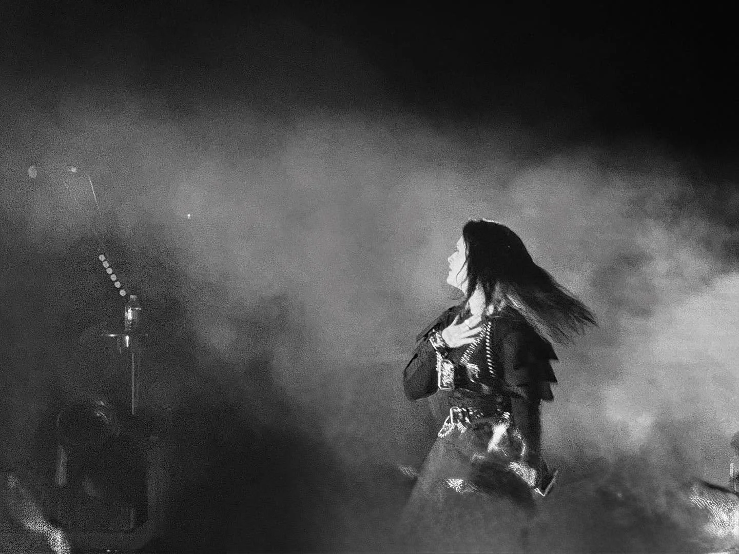 Tsunami Sea Tour, NYC - V2 (B&amp;W) - @spiritboxmusic @courtneylaplante #rock #metal #newyorkcity #newyork #2025 #spiritbox #concert #hammersteinballroom #tsunmaisea #tour #rocknroll #volume2 #blackandwhite