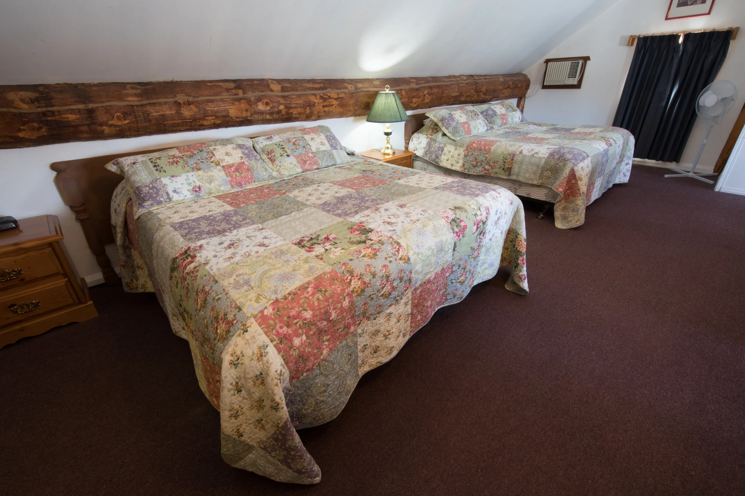 Room 31 (11).jpg