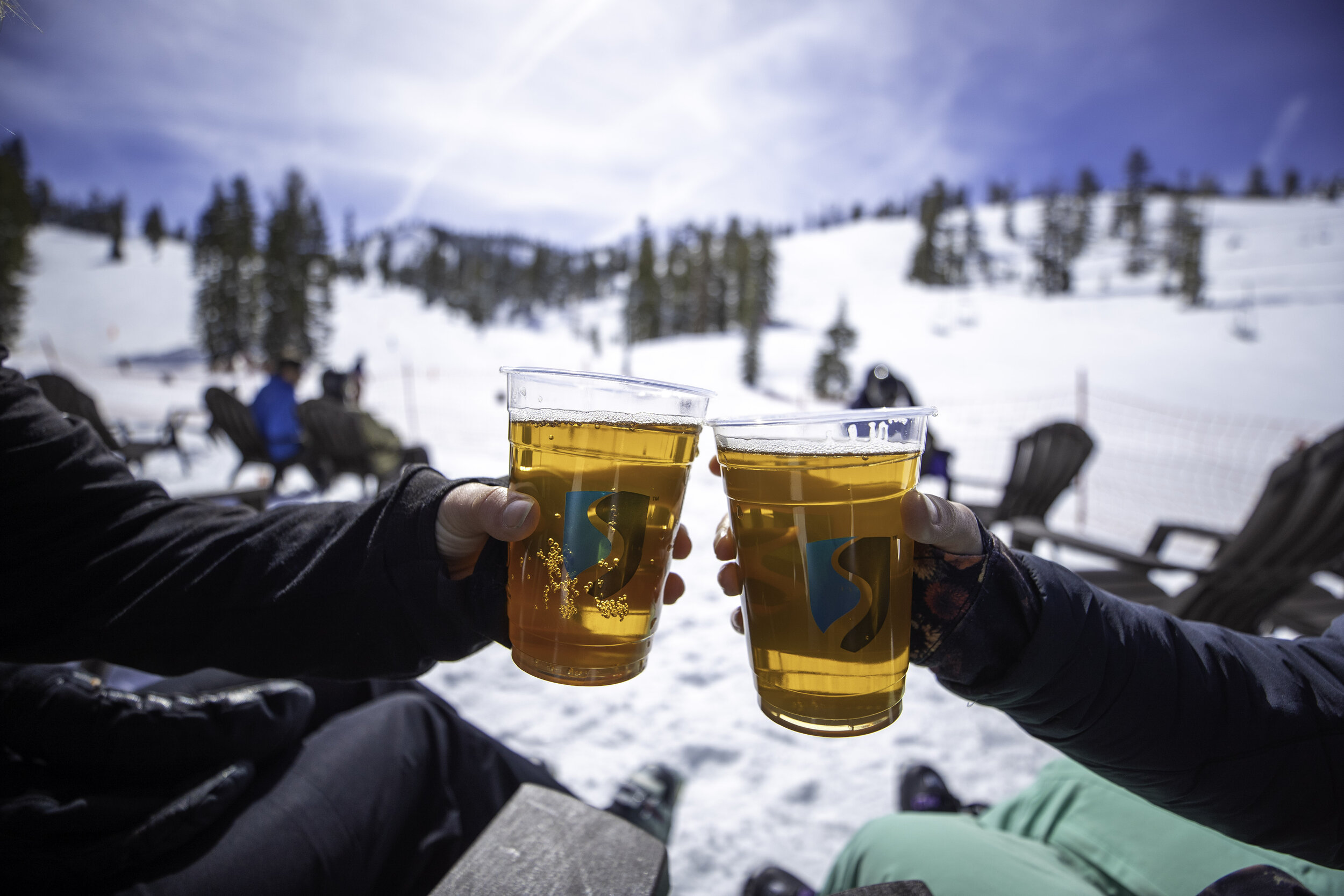 2019-03-14_AM_BA_AlpineMeadowsOnMtLifestyleBluebirdSnowBeachBeers_0016.JPG