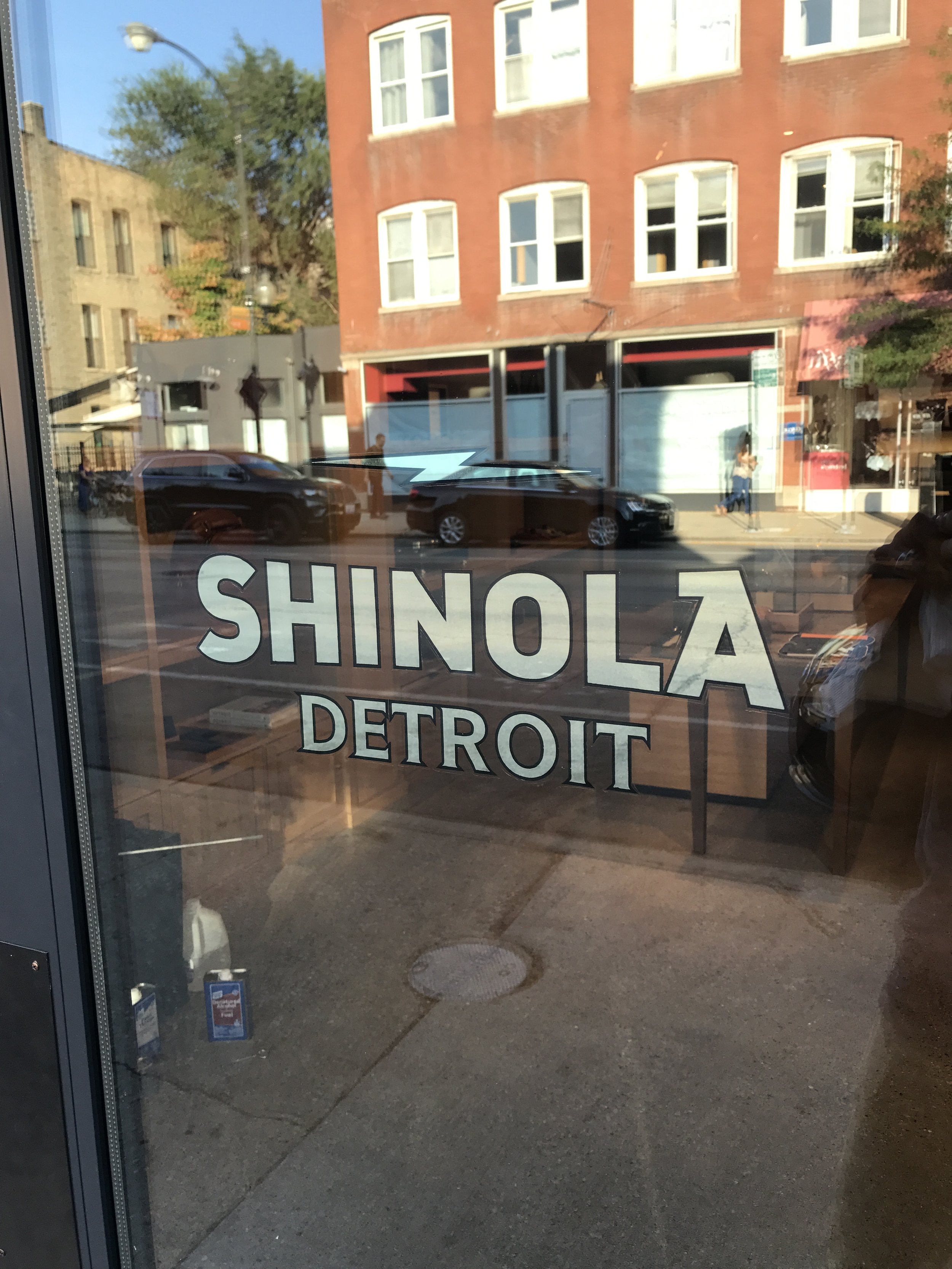 shinola-sign-painting-gold-leaf-3.JPG