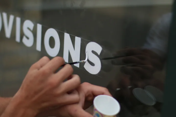 handpainted-sign-window-lettering.JPG