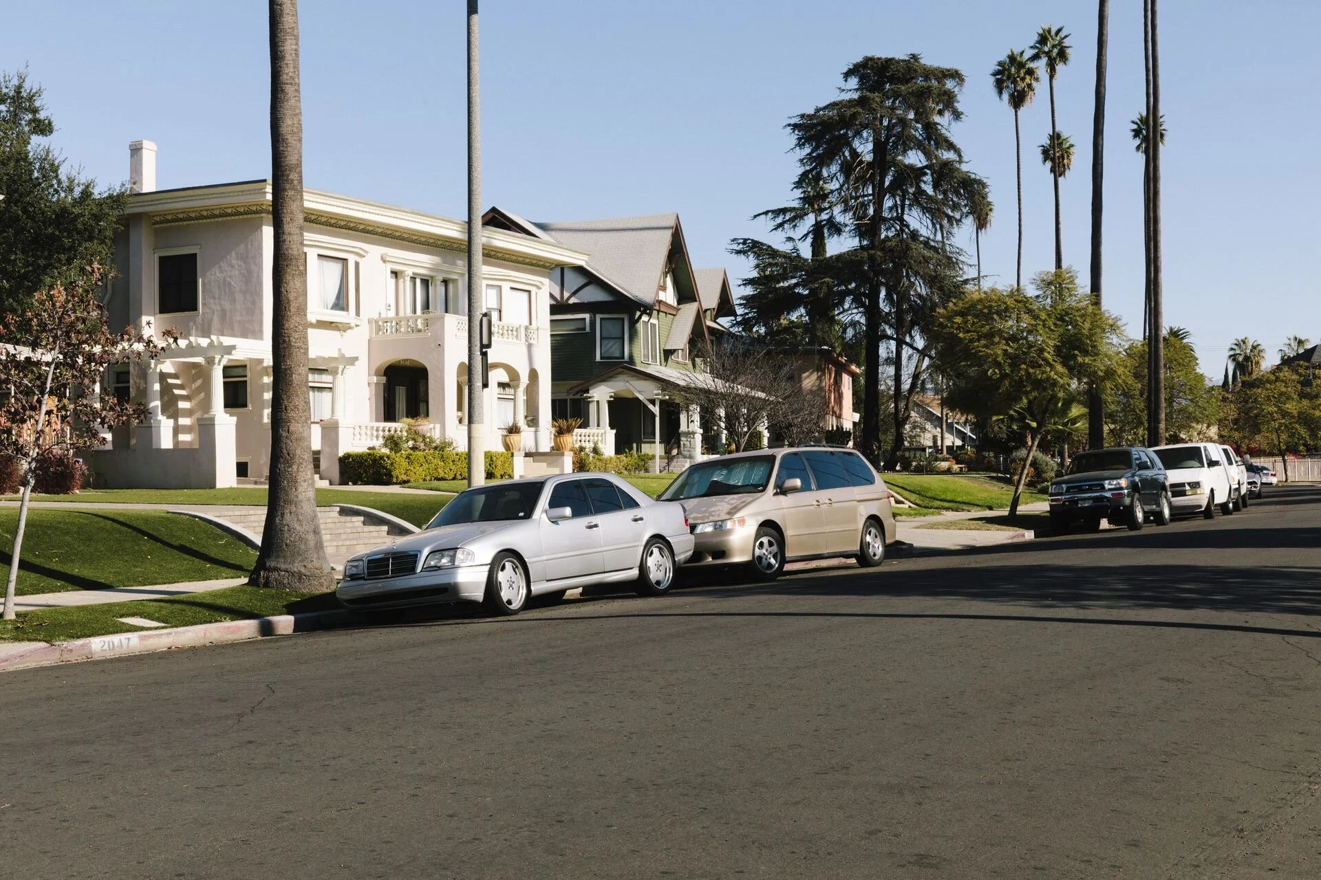Harvard Boulevard, between Washington Boulevard and the Santa Monica freeway, today. Photo by Liz Kuball.
