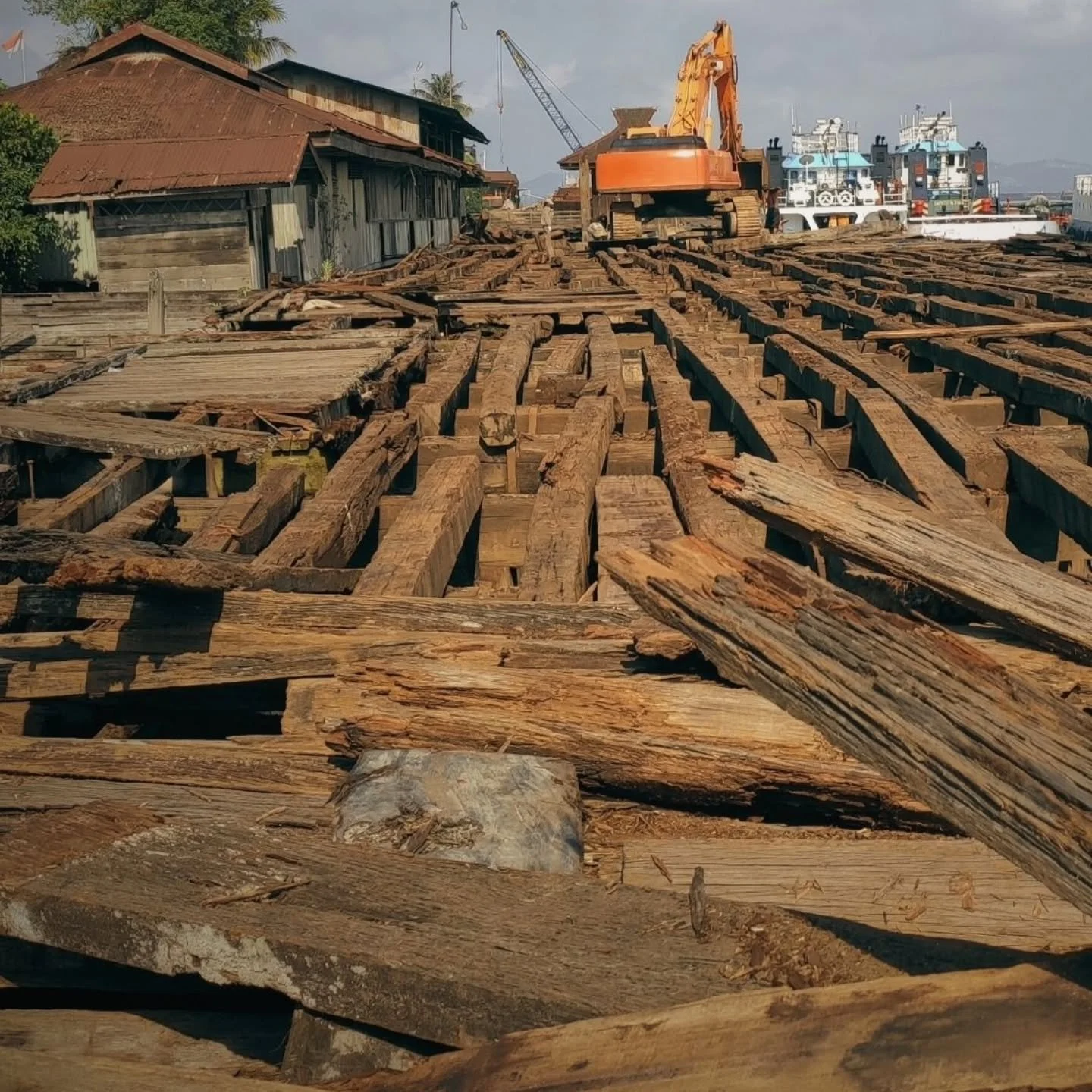 Our journey begins with forgotten structures &mdash; old docks, bridges, and buildings once full of life.
Through our meticulous process, each piece of wood is cleaned, restored, and given purpose again.
No new tree is ever cut &mdash; every board te