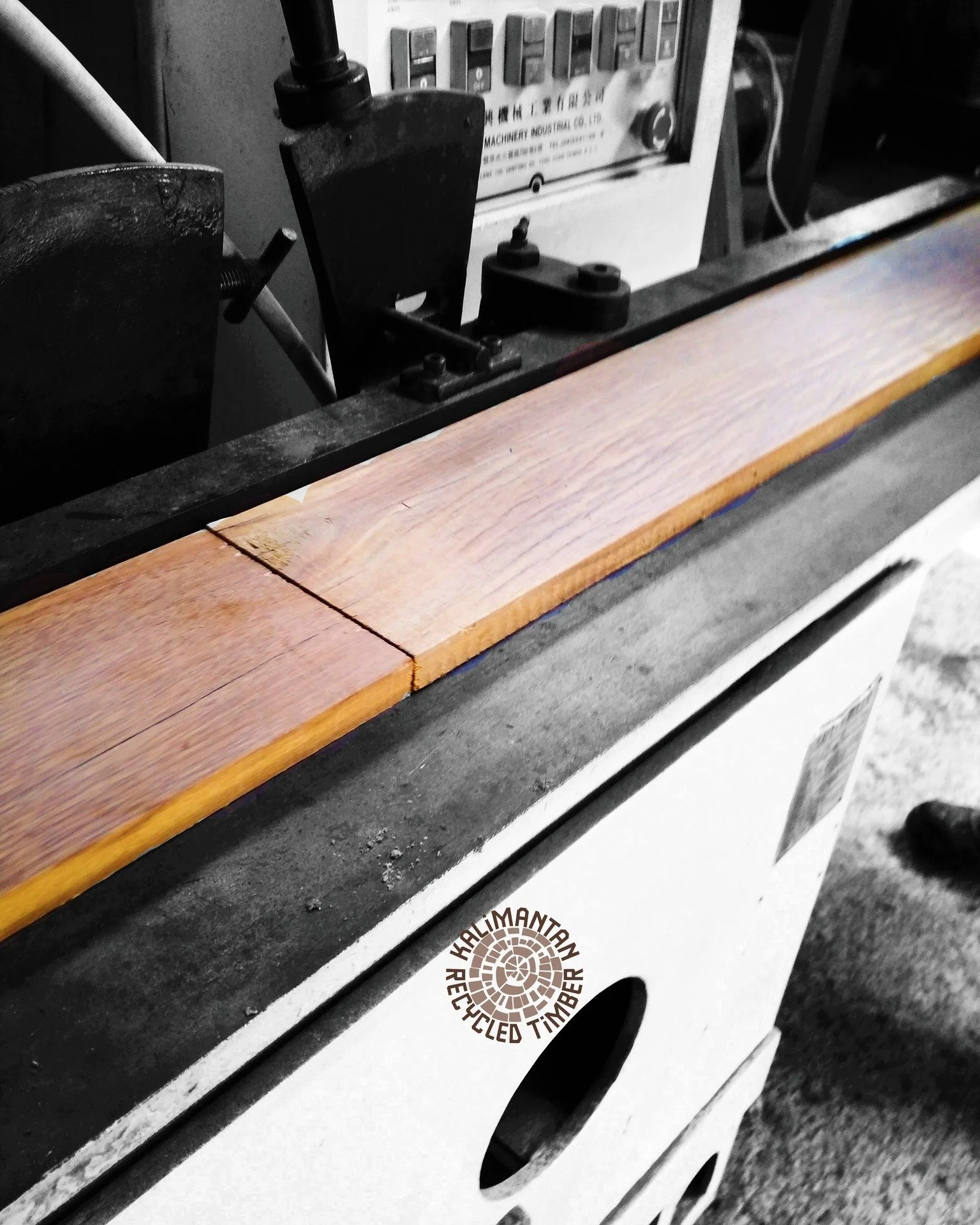 From old, discarded wood to stunning reclaimed decking and flooring &mdash; every Kaltimber piece goes through a journey of renewal. Some steps are fully manual, guided by the hands of our skilled craftsmen. Others rely on precise machinery to perfec