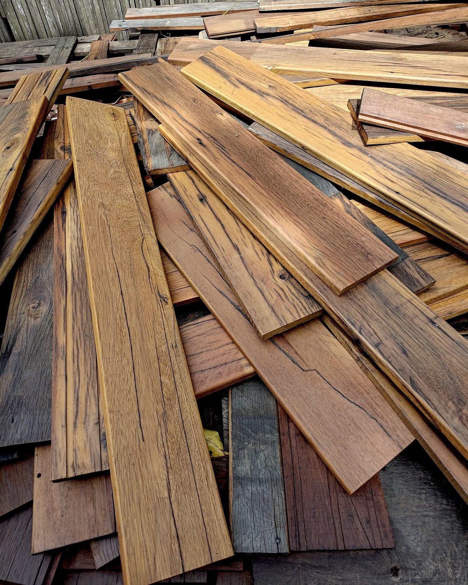 That &ldquo;yeah&hellip; that&rsquo;s the one!&rdquo; moment is real &mdash; and it usually happens at the Kaltimber yard. 👀✨

If you&rsquo;ve got a special project quietly brewing, come wander the stacks. There are always unexpected gems waiting to