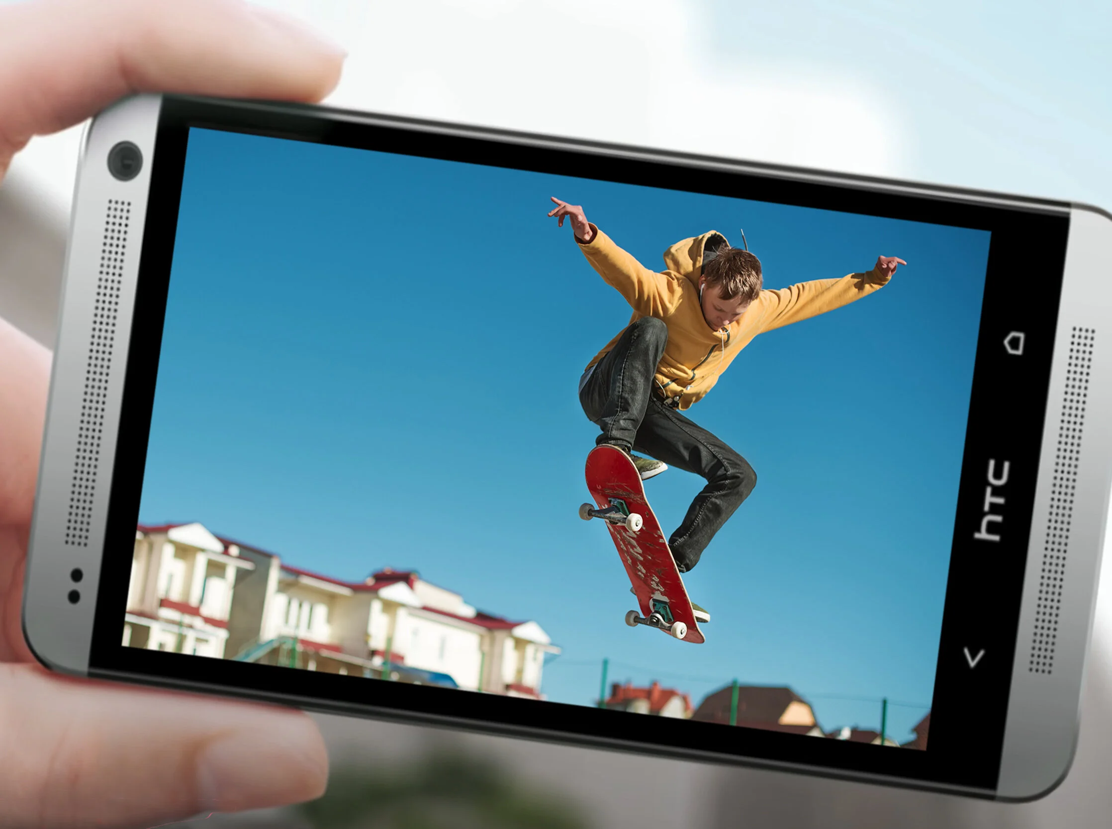 htc zoe image final.jpg