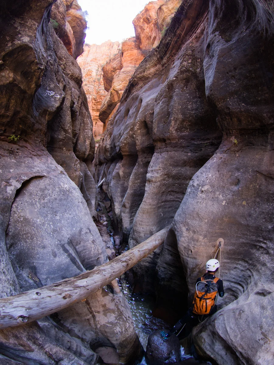 Setting up the rappel at Keyhole Falls