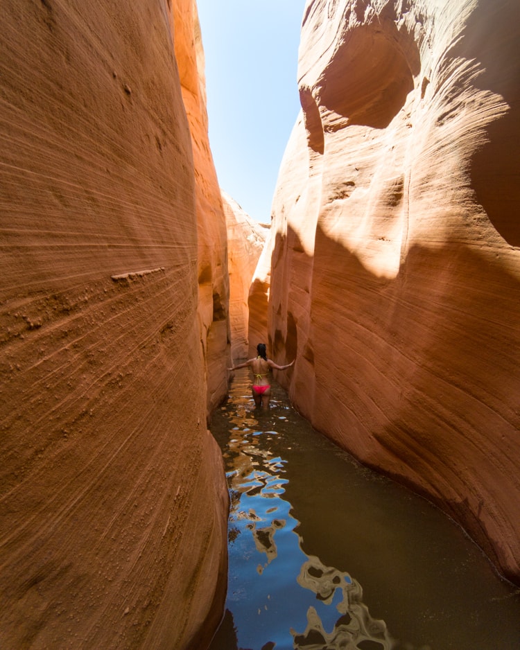 Hiking Labyrinth Canyon in Lake Powell