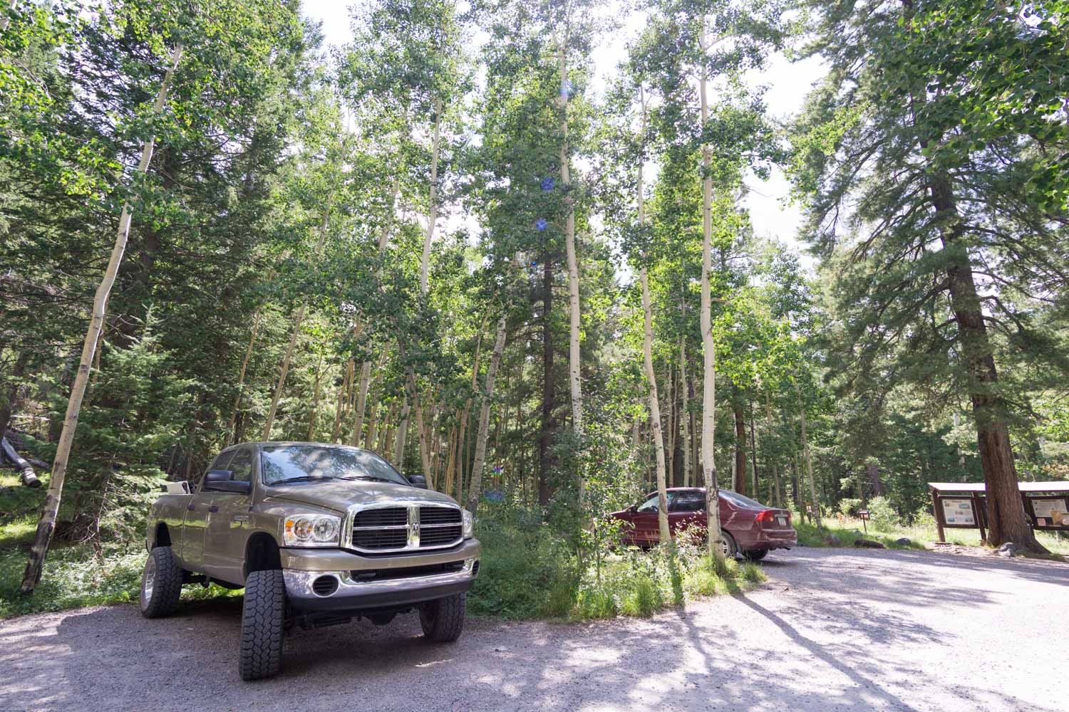 Dirt parking lot at the trailhead