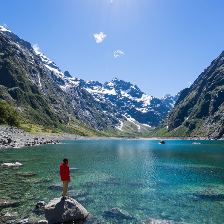 hiking to lake marian in fiordland national park