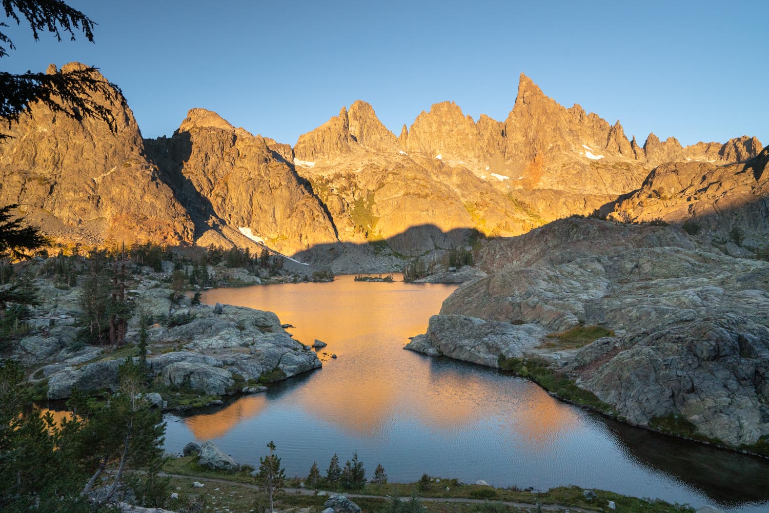 short backpacking trips in Mammoth
