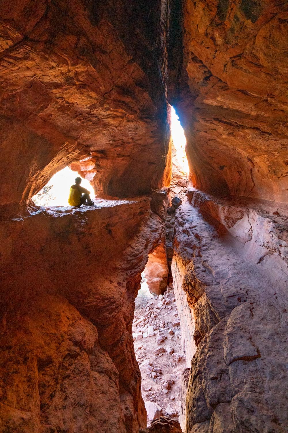 Best short day hikes in Sedona to a cave