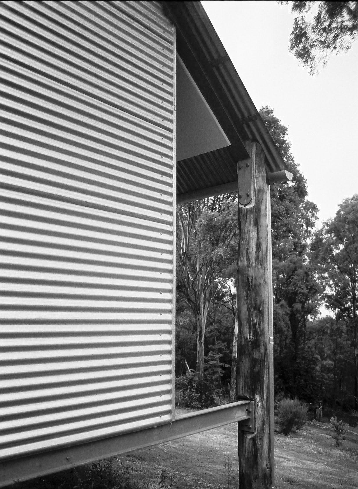   RICHMOND FARMHOUSE    [ 1995 ]  