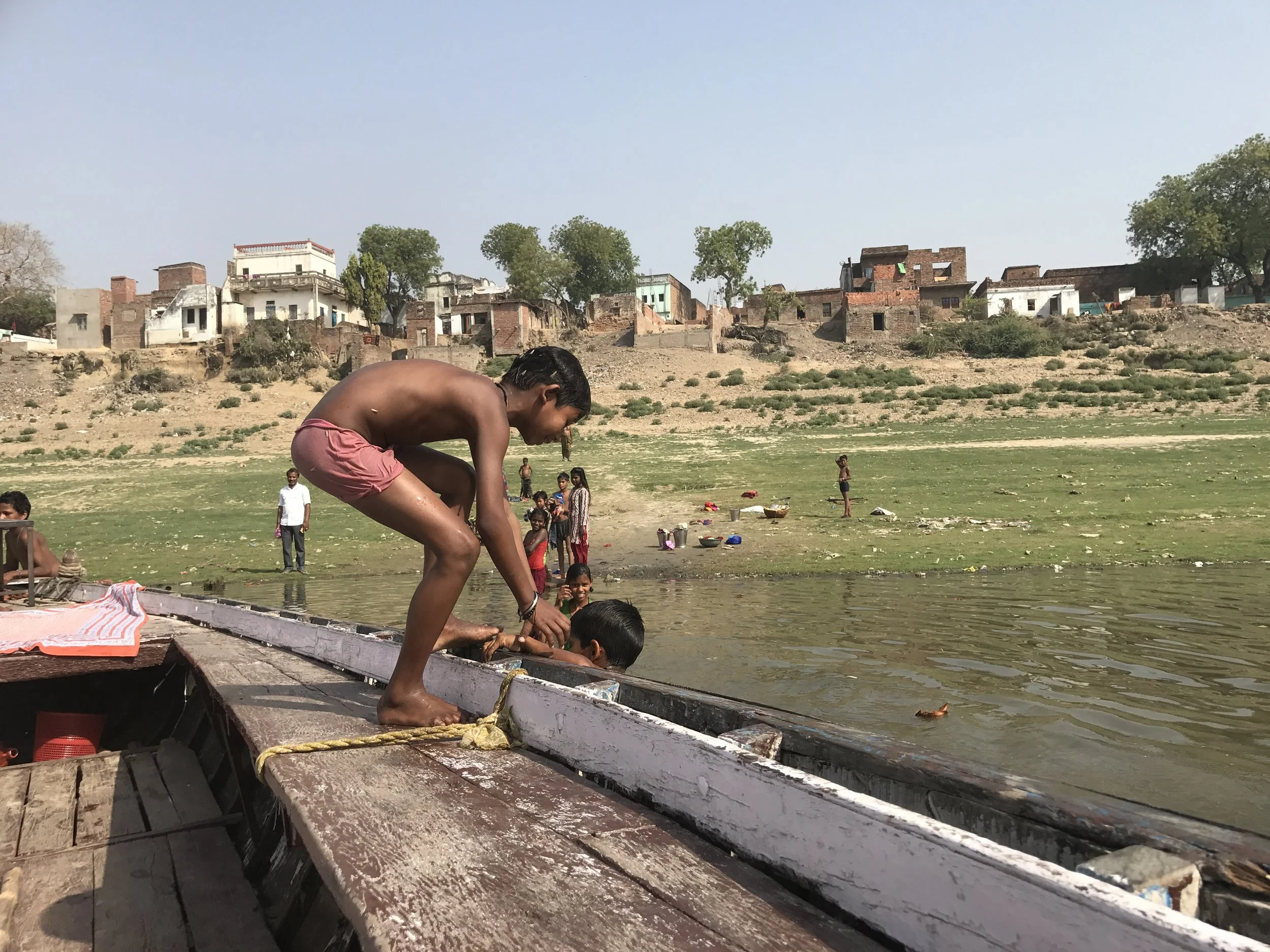 Fiske, vatten och feminism i Varanasi