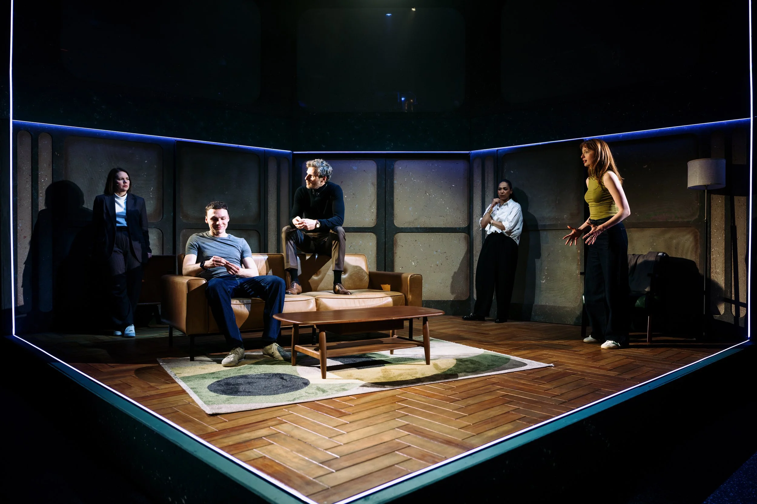 Flyby@SouthwarkPlayhouse_(c)Alex Brenner__11_9726-dx_s.jpg