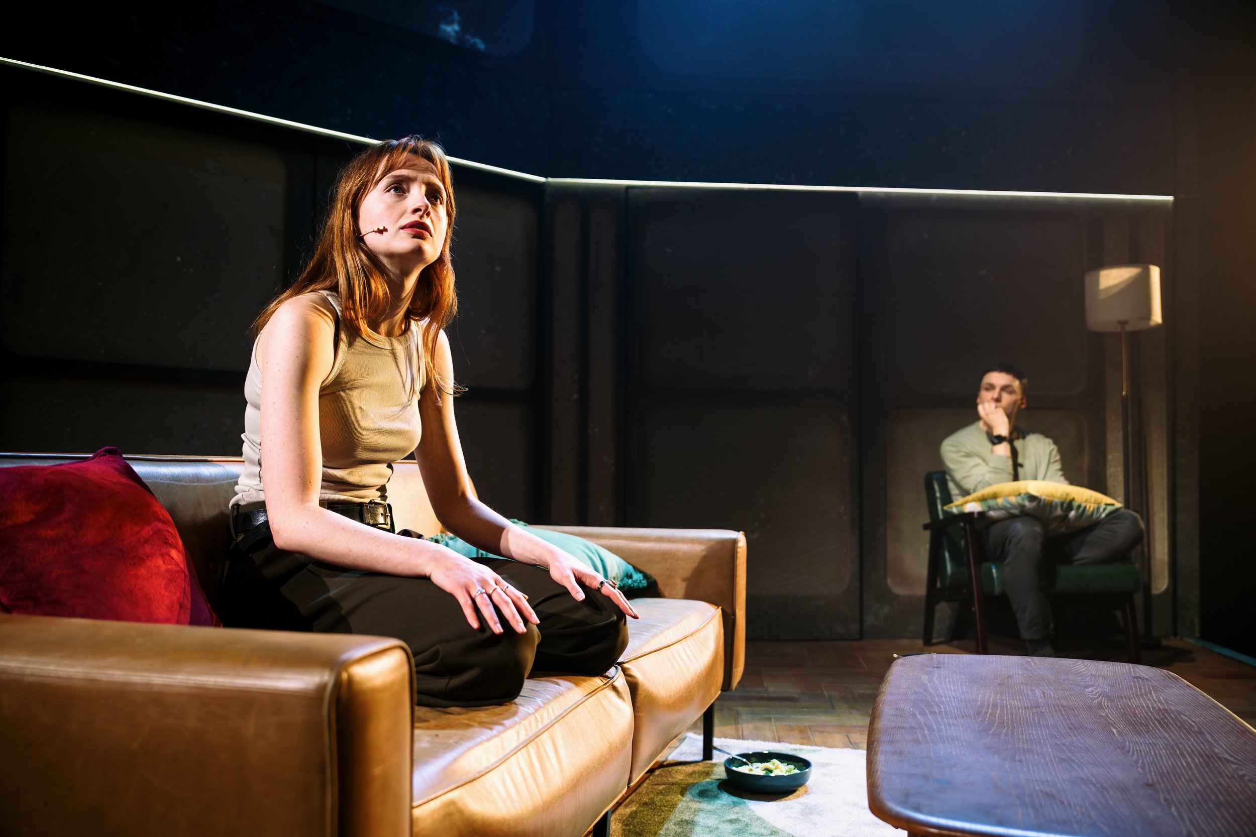 Flyby@SouthwarkPlayhouse_(c)Alex Brenner__12_4027-dx_s.jpg
