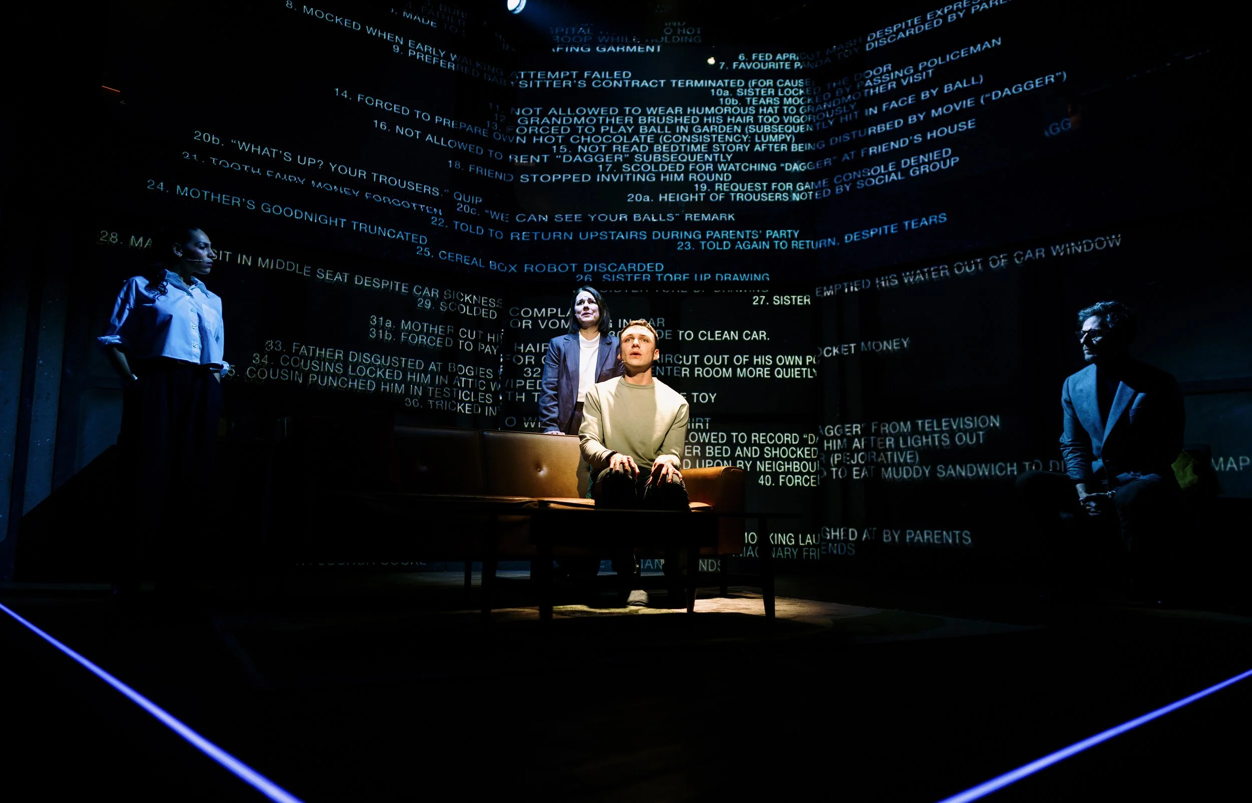 Flyby@SouthwarkPlayhouse_(c)Alex Brenner__93_7228-dx_s.jpg