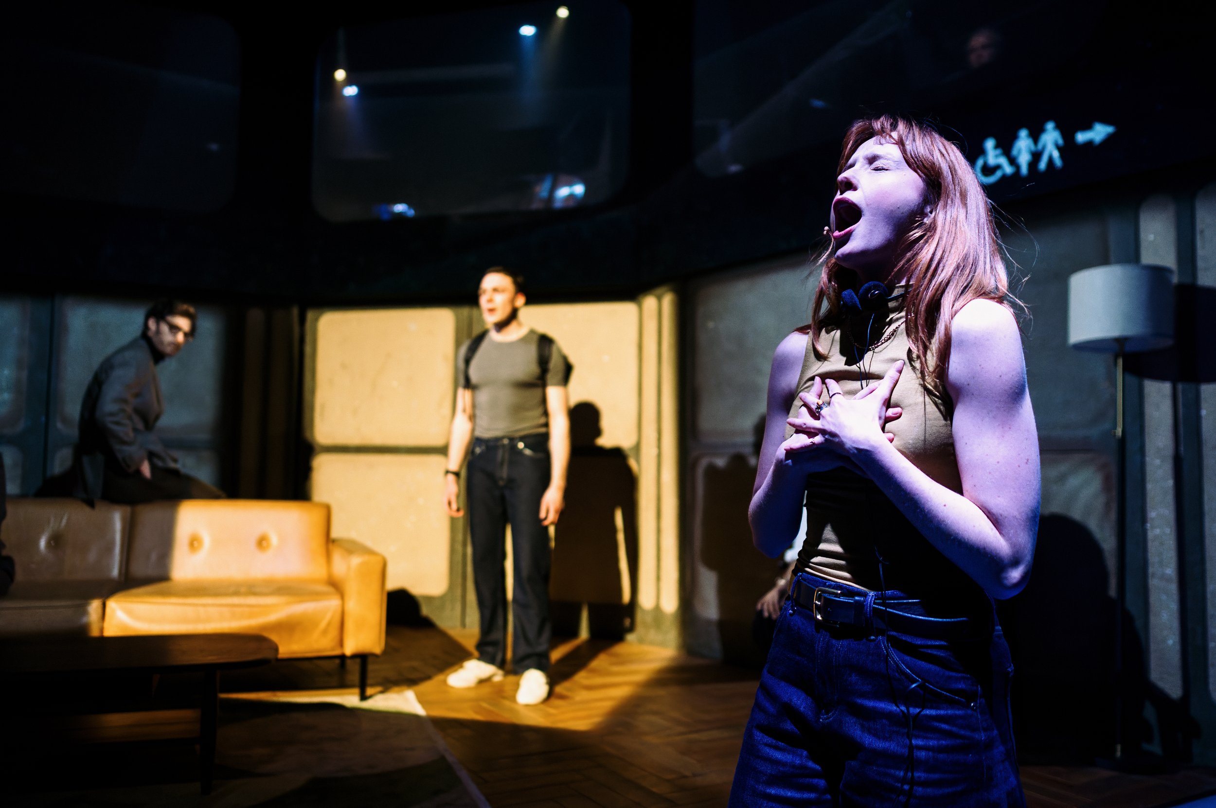 Flyby@SouthwarkPlayhouse_(c)Alex Brenner__93_7965-dx_s.jpg
