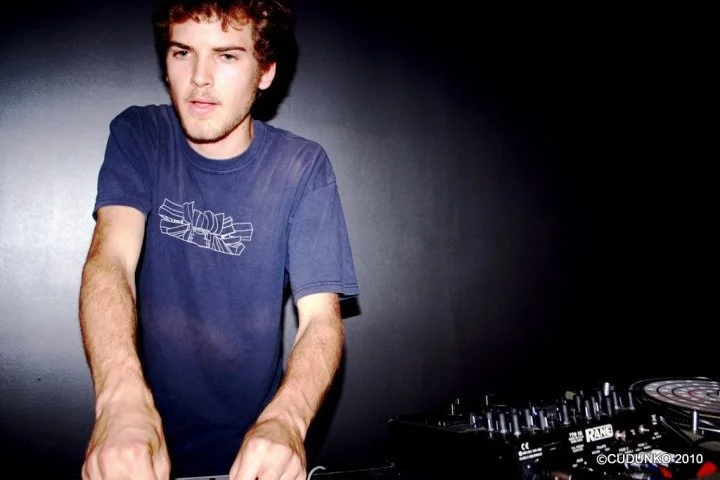 It all started with “Superfreak”, pots, pans, and chopsticks. Then he found the drum machine at age four. Now he’s tearing up the electronic music scene in every bass slapping, mind bending, brain melting way possible. Mad Zach is a force to be reck…