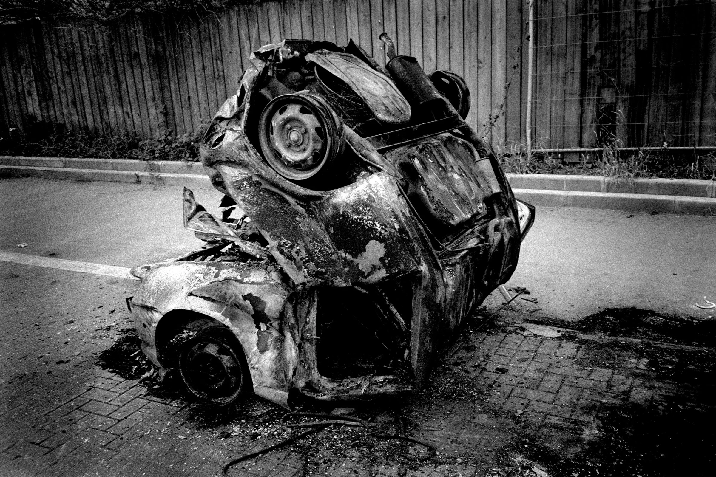 burnt_car_ps.jpg