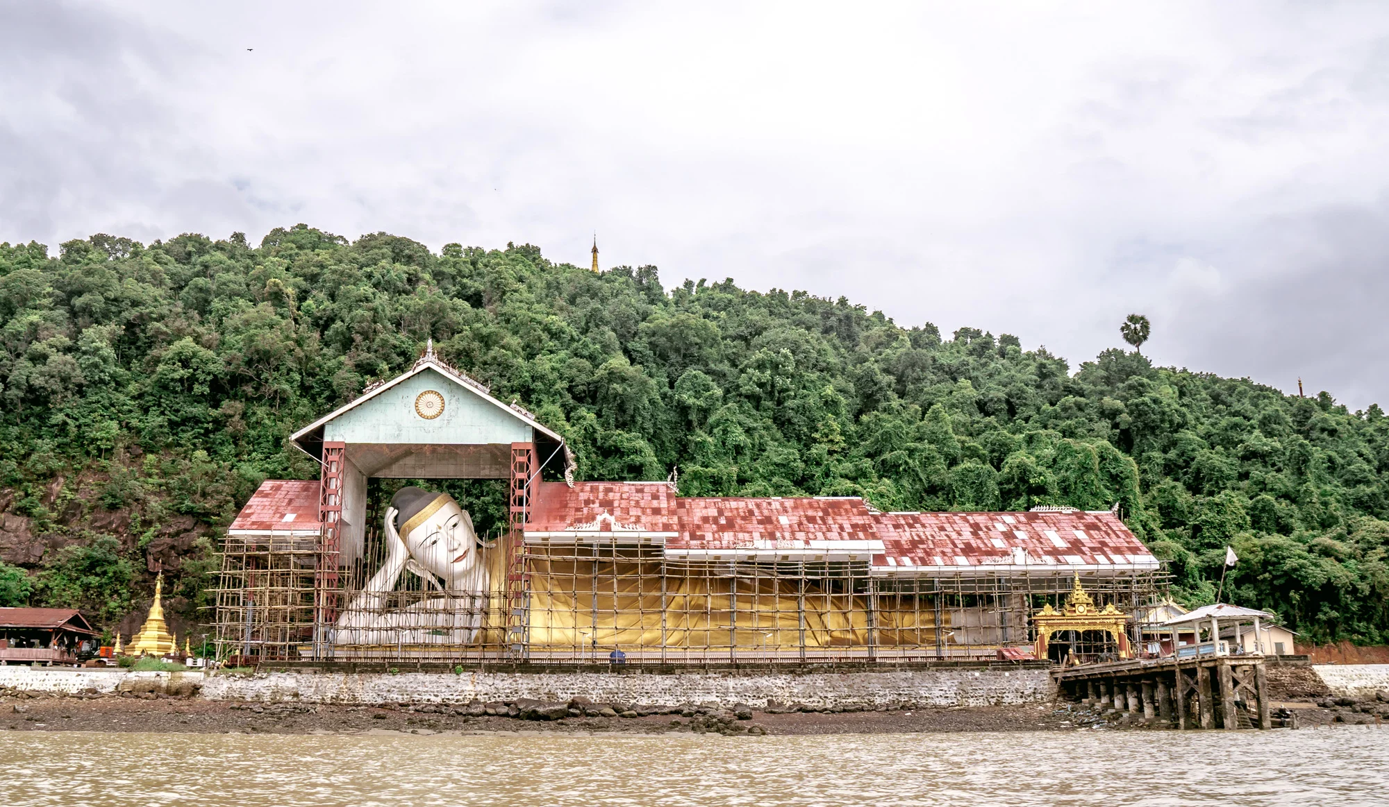 Myanmar - Resting Buddha