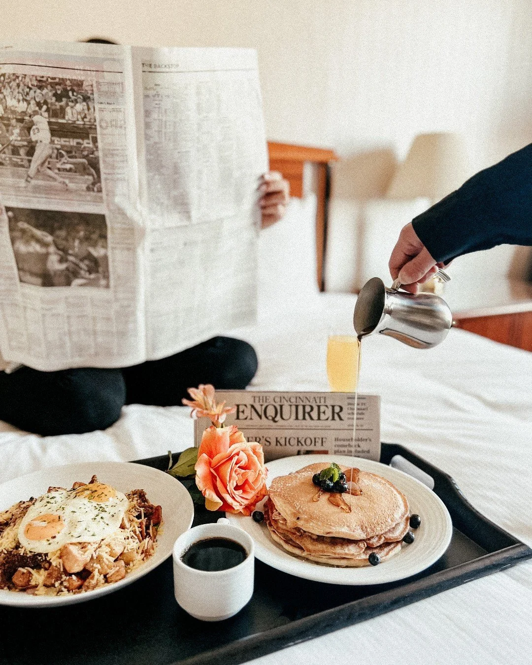 Does your property offer room service? WW is here to help market this to your guests from room menus, staged photography, and the perfect social media strategy for your hotel!
📸 Hilton Netherland Plaza