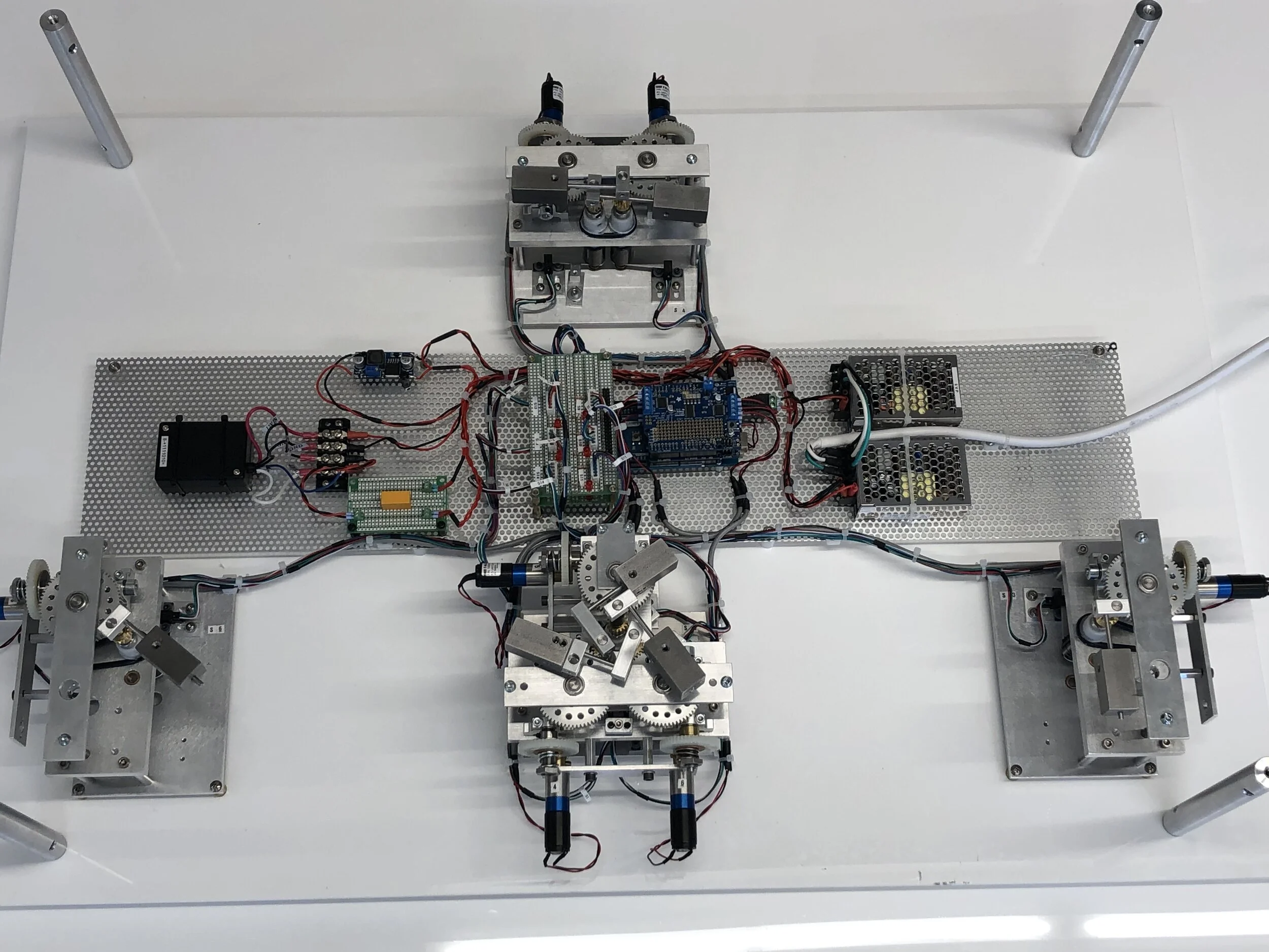   the breakup  back cover removed, mechanics and electronics 