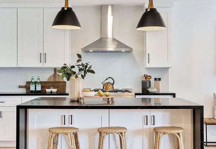 a4604077524bb7a3ecedcfb56440bbea-cc_ft_768 copy.jpg