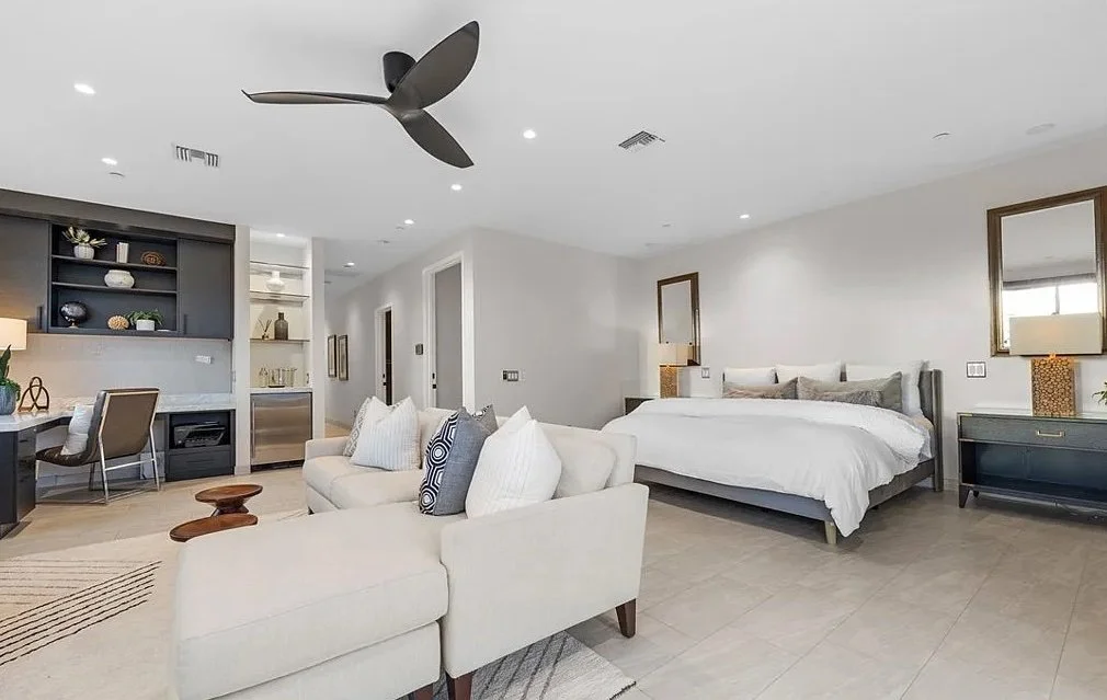 3ab03db9ed5a67a5dead1ec7fe0c3884-uncropped_scaled_within_1536_1152 copy.jpg