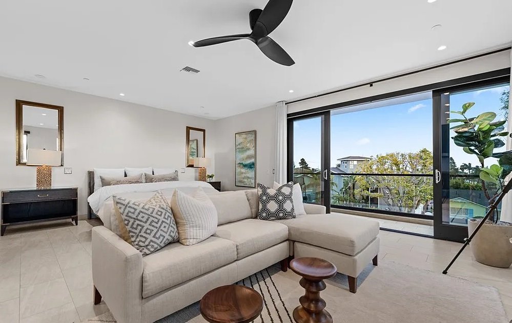 a1e1189eba167a17629382271d63848a-uncropped_scaled_within_1536_1152 copy.jpg