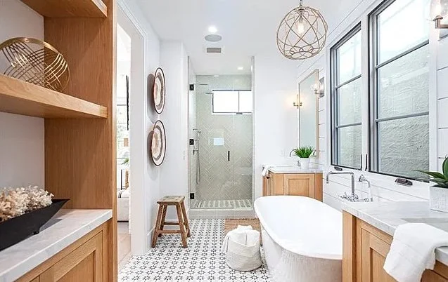 481a62a4b0d0696f49e34bef401c0ce5-uncropped_scaled_within_1536_1152 copy.jpg