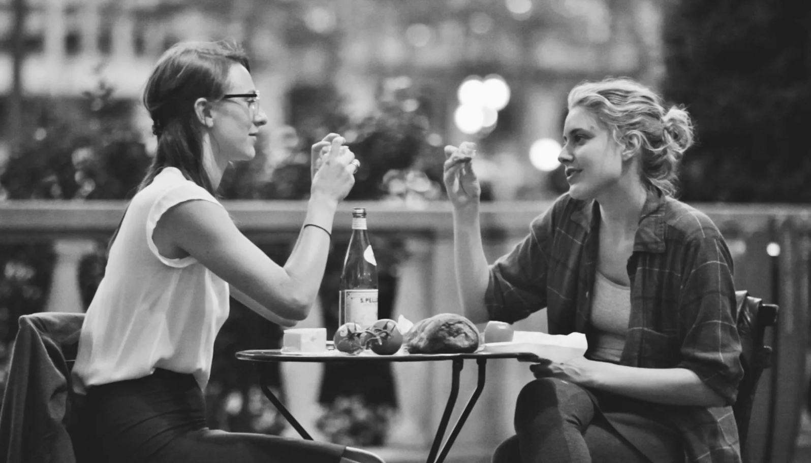 Adult Friendship Is Weird—Here's How to Make It Easier