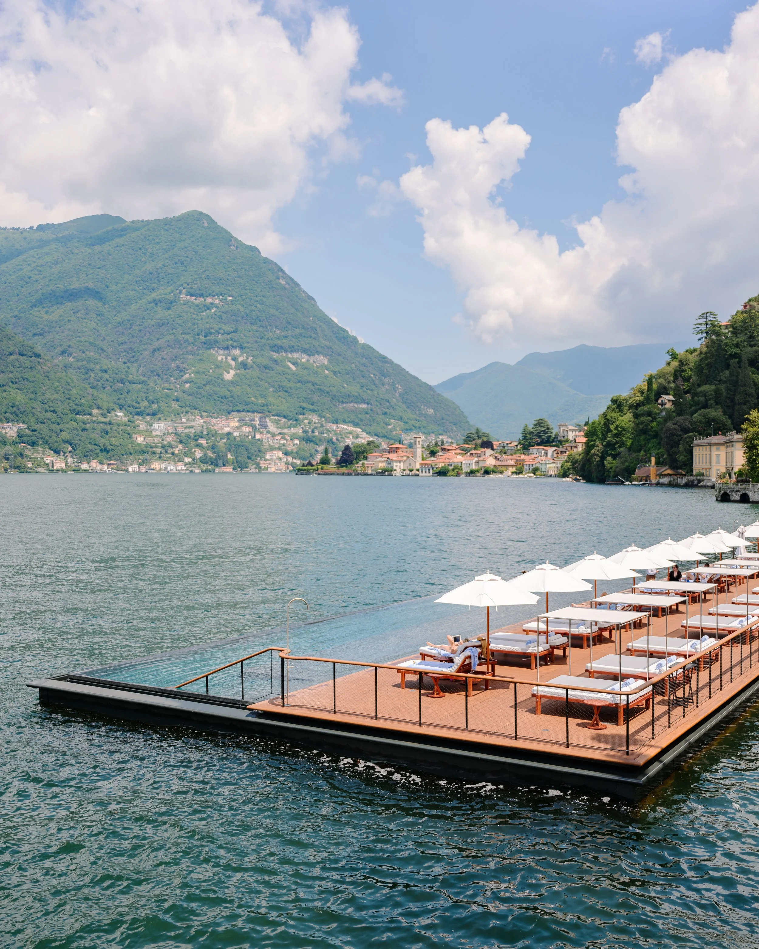 Lake-como-pool-by-day-2023-1.jpg