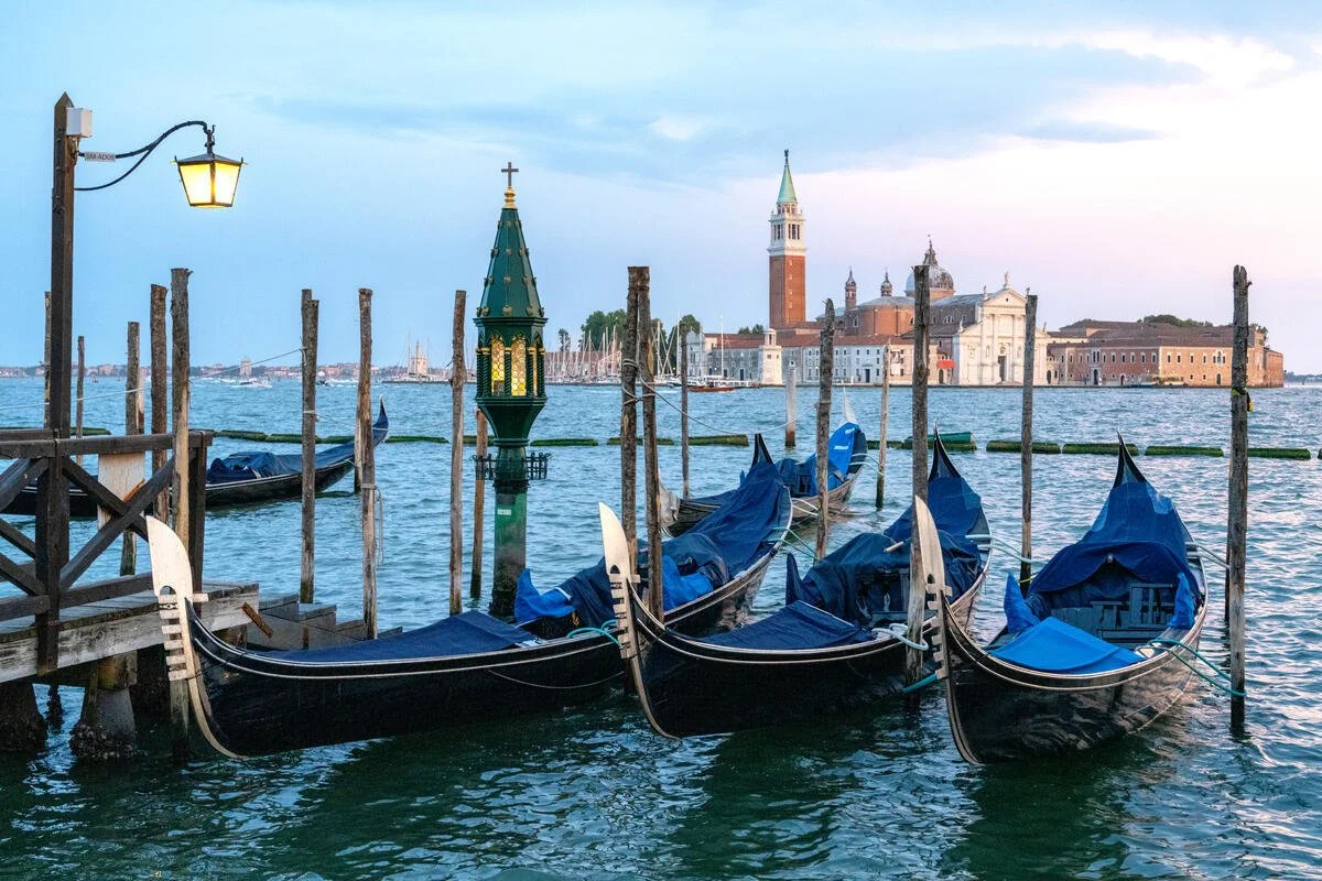 1019_PiazzaSanMarco_StMarksSquare_Venice_Italy Medium res.jpg