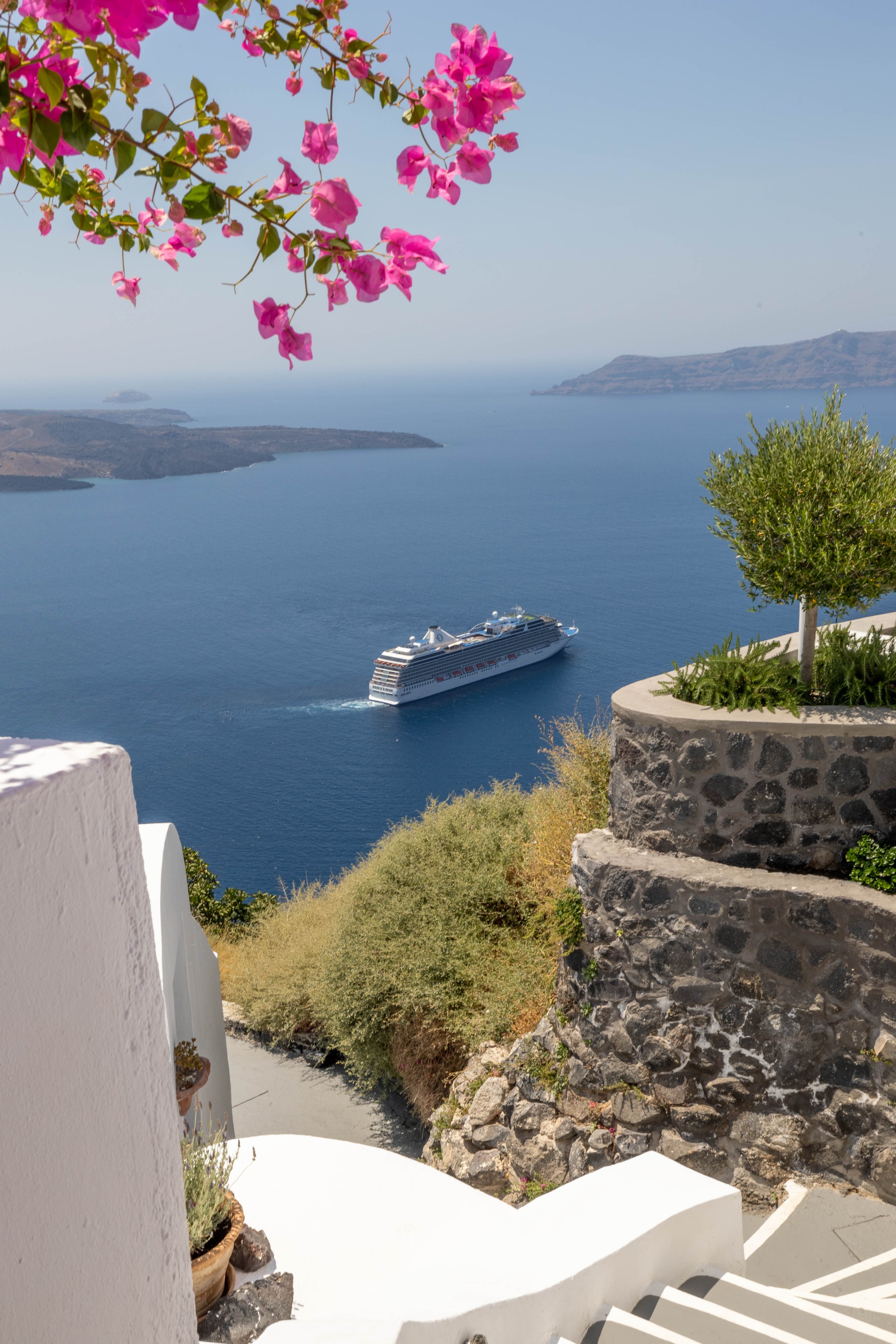 OC-O-Riviera- Santorini-Greece-3_2026-03-03_14-51-39.jpg