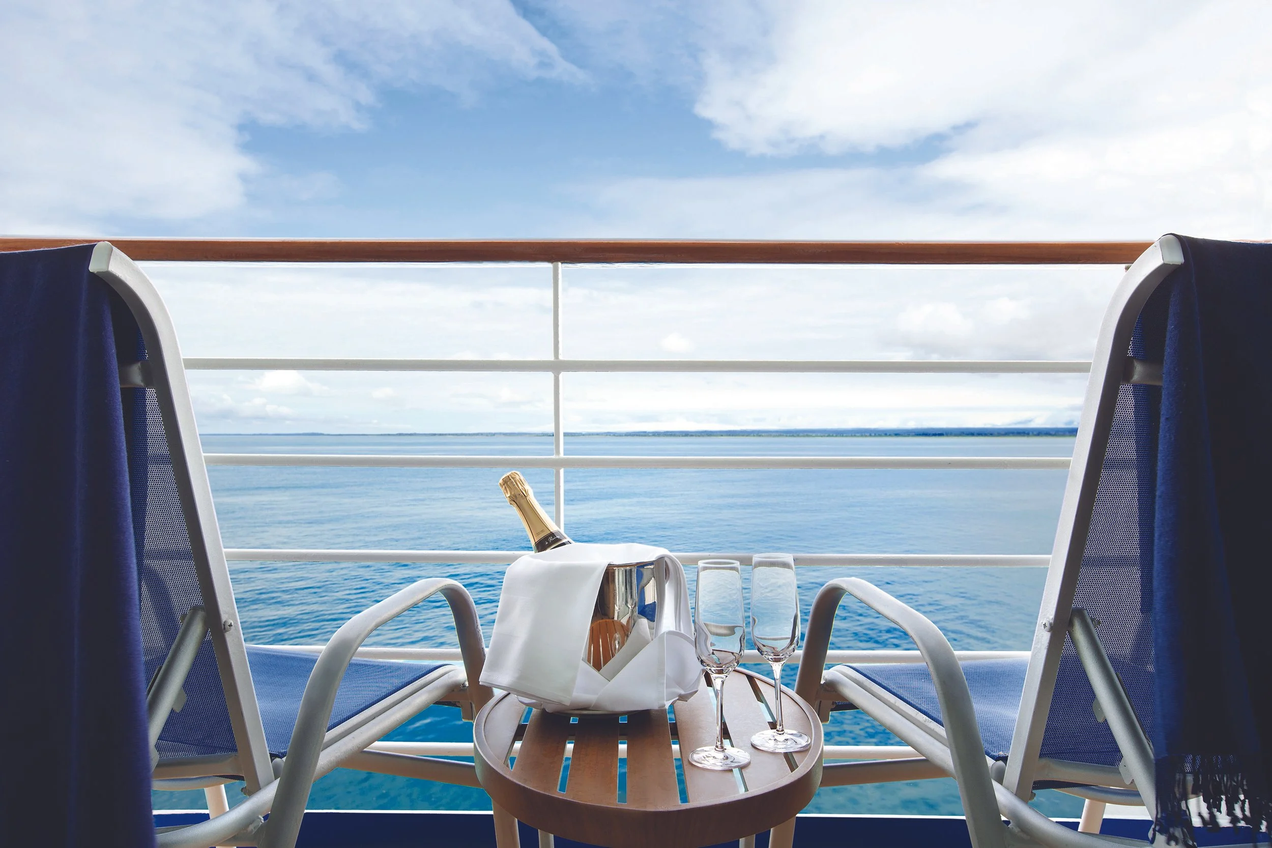 OC_Concierge Level _Veranda _detail_2025-09-01_16-00-01.jpg