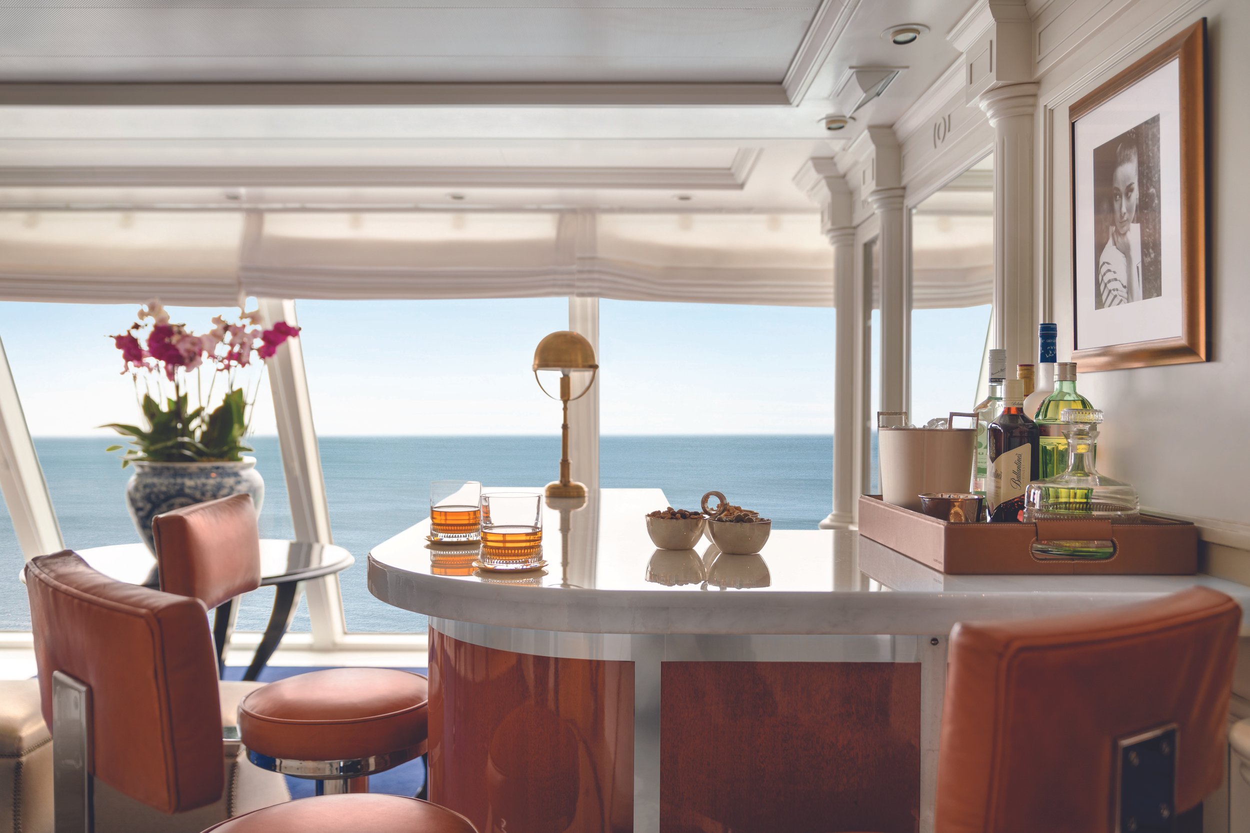 OC_O_Owners Suite Foyer Bar.jpg_2025-09-01_16-00-17.jpg