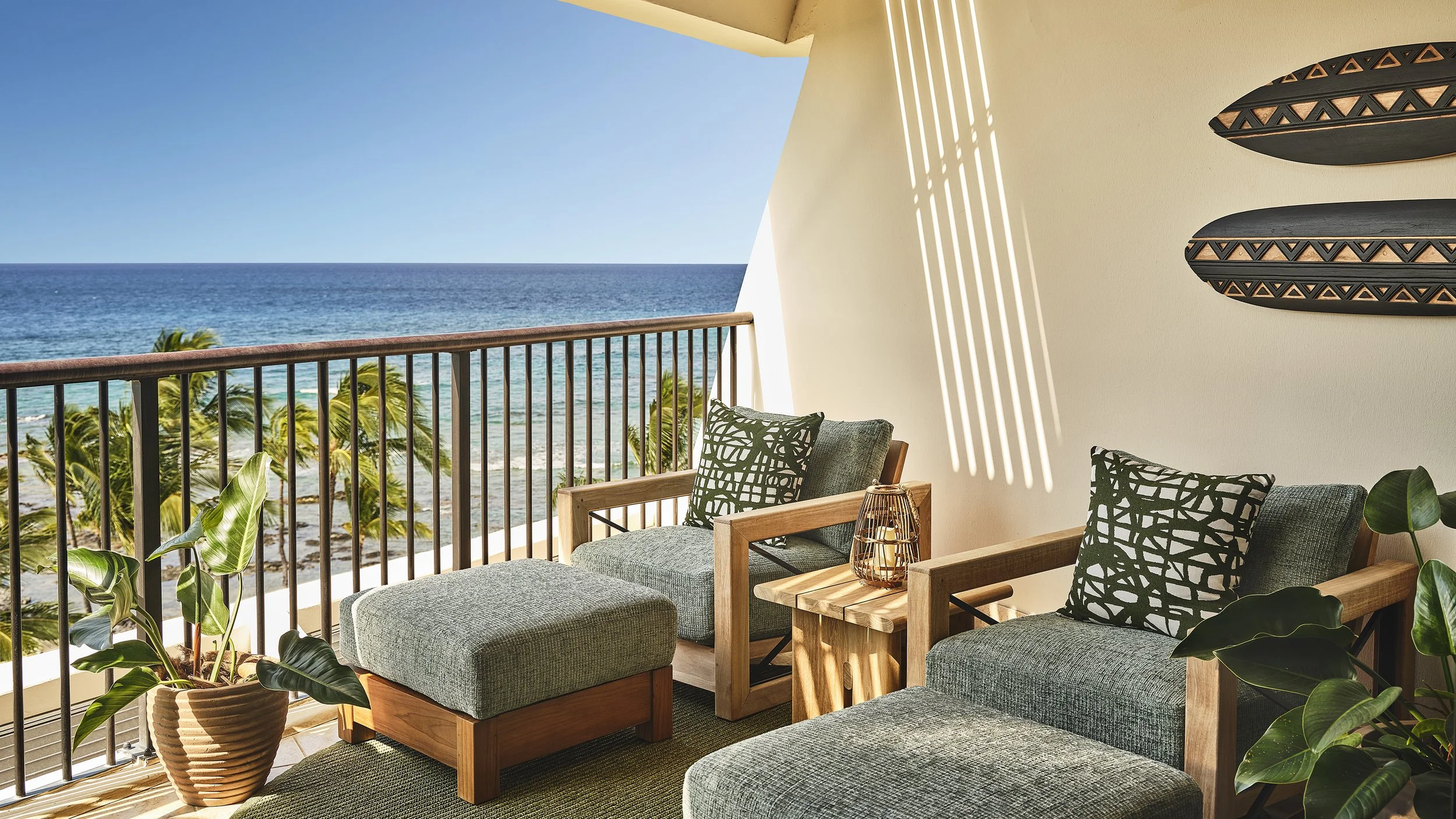MNL_Accommodations_Suite_Oceanfront_Lanai_2026_4.jpg
