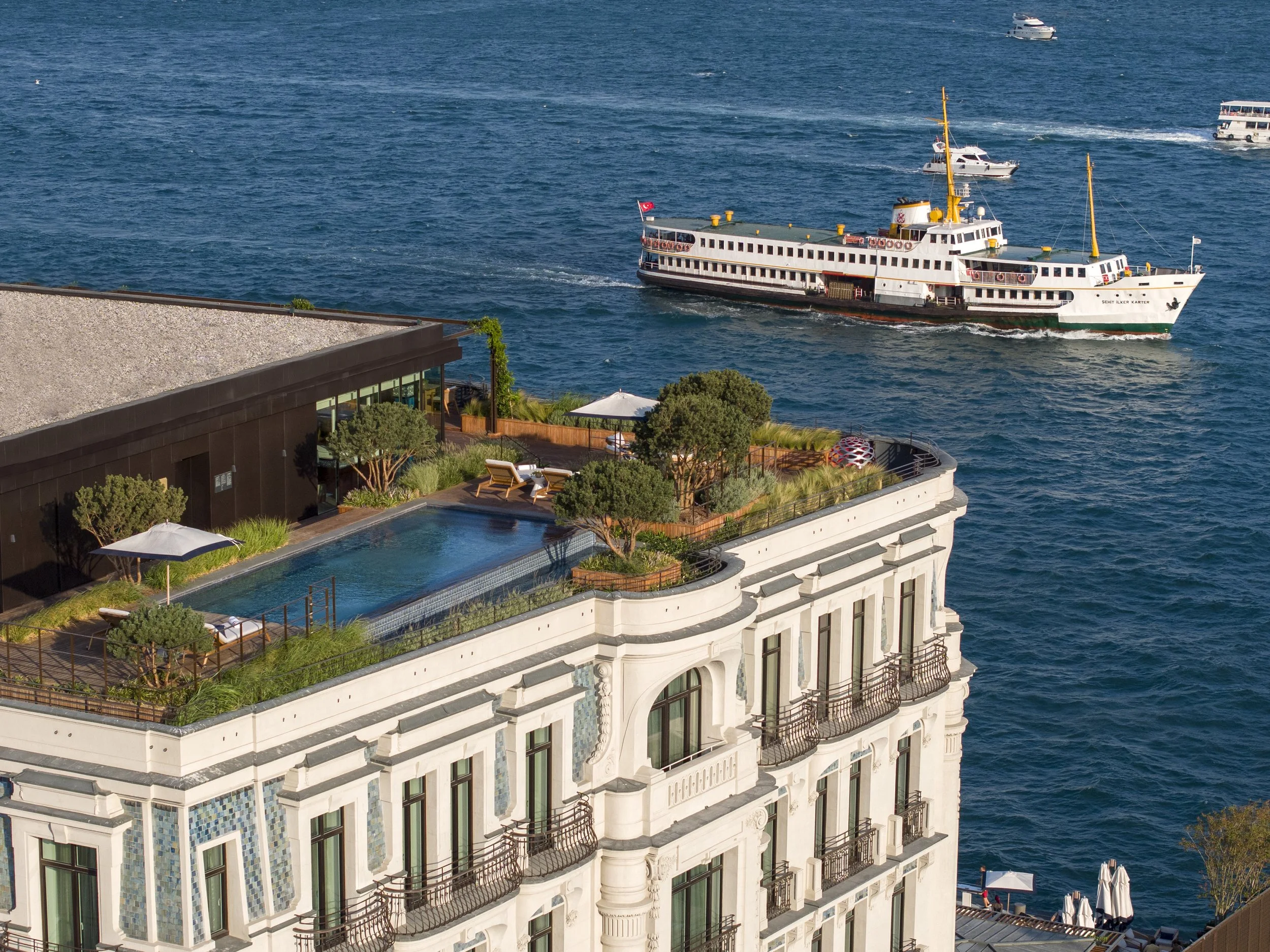 PIT_The Peninsula Suite_Roof.jpg